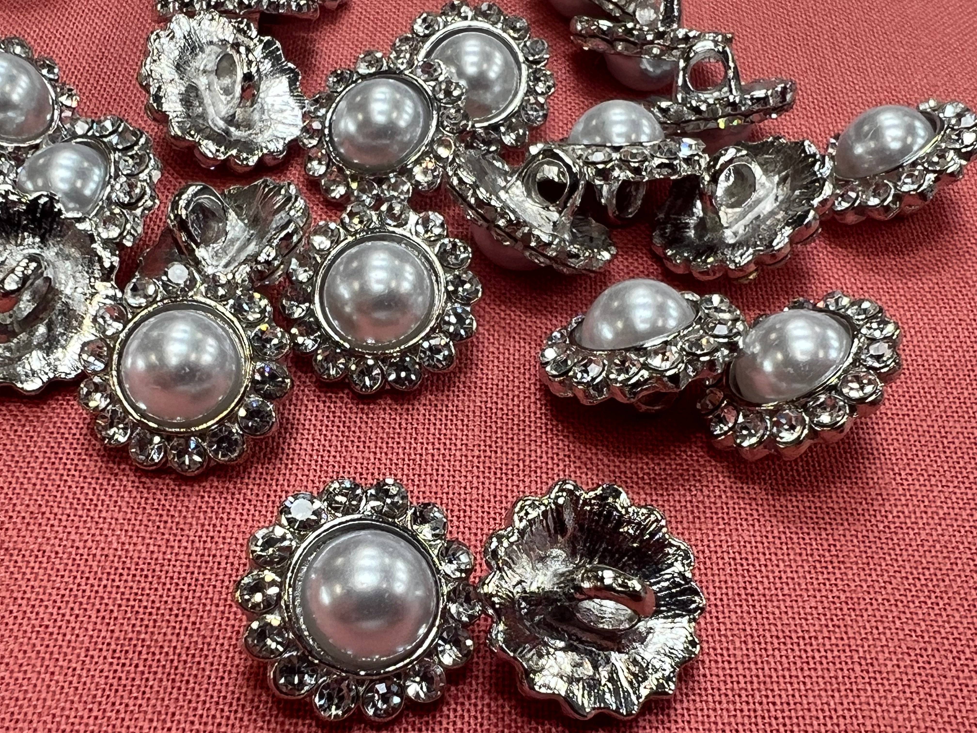 BOUTON ARGENTÉ PERLE ET STRASS (lot de 6) 15mm - My Little Coupon