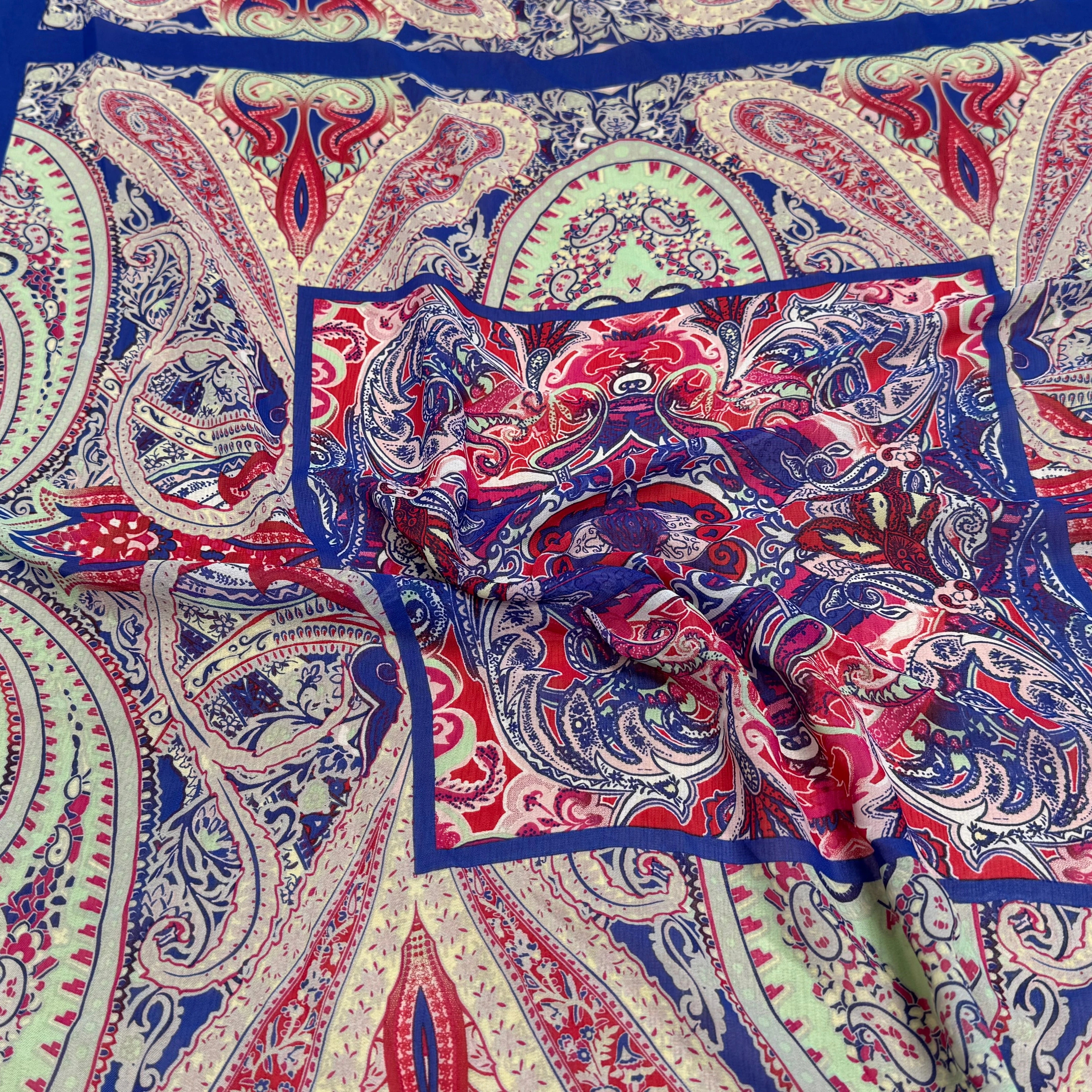 CHIFFON IMPRIMÉ GRAPHIQUE FOND BLEU PANNEAU - My Little Coupon