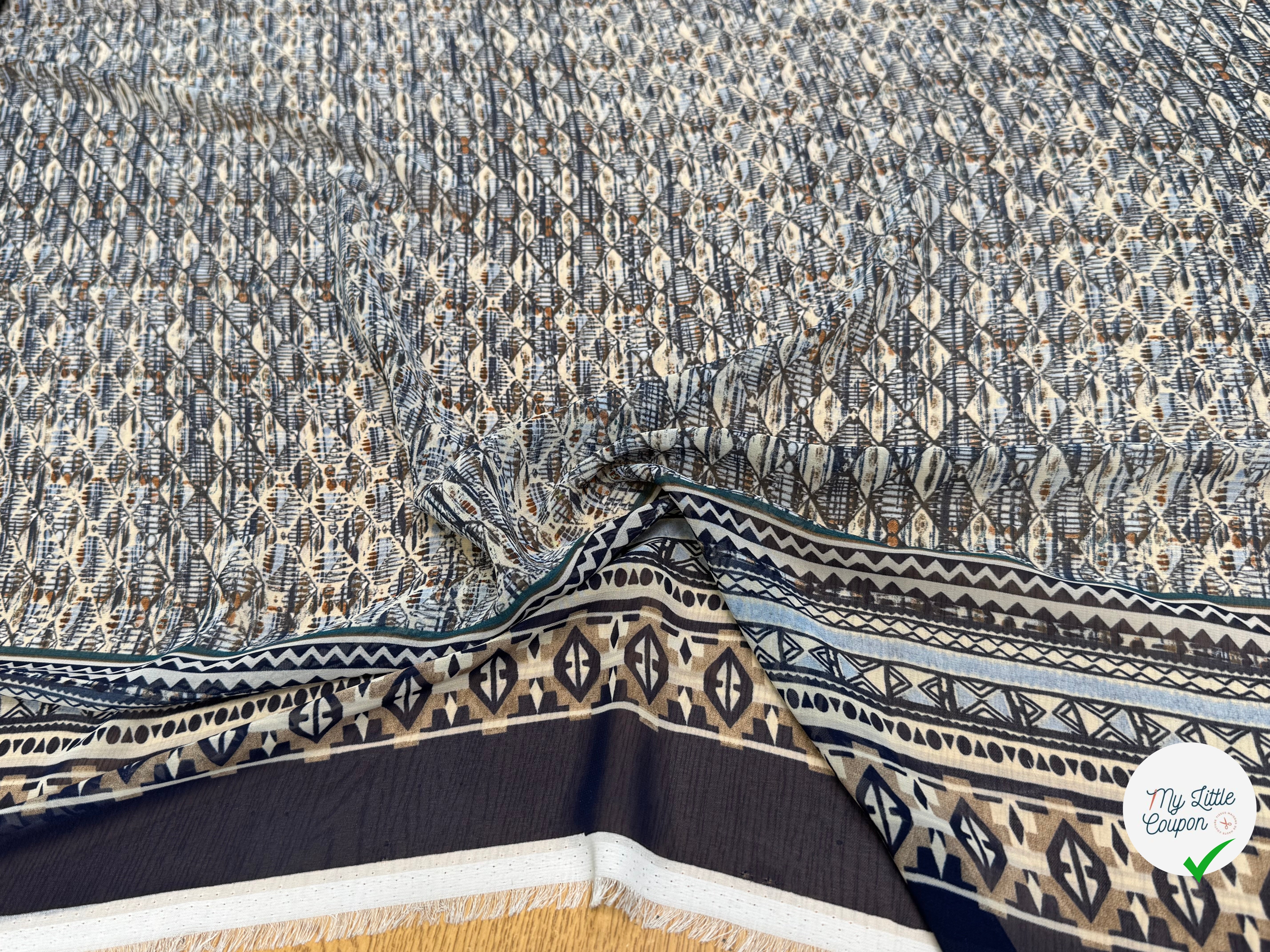 CHIFFON IMPRIMÉ MOTIFS GÉOMETRIQUES CIEL MARINE - My Little Coupon
