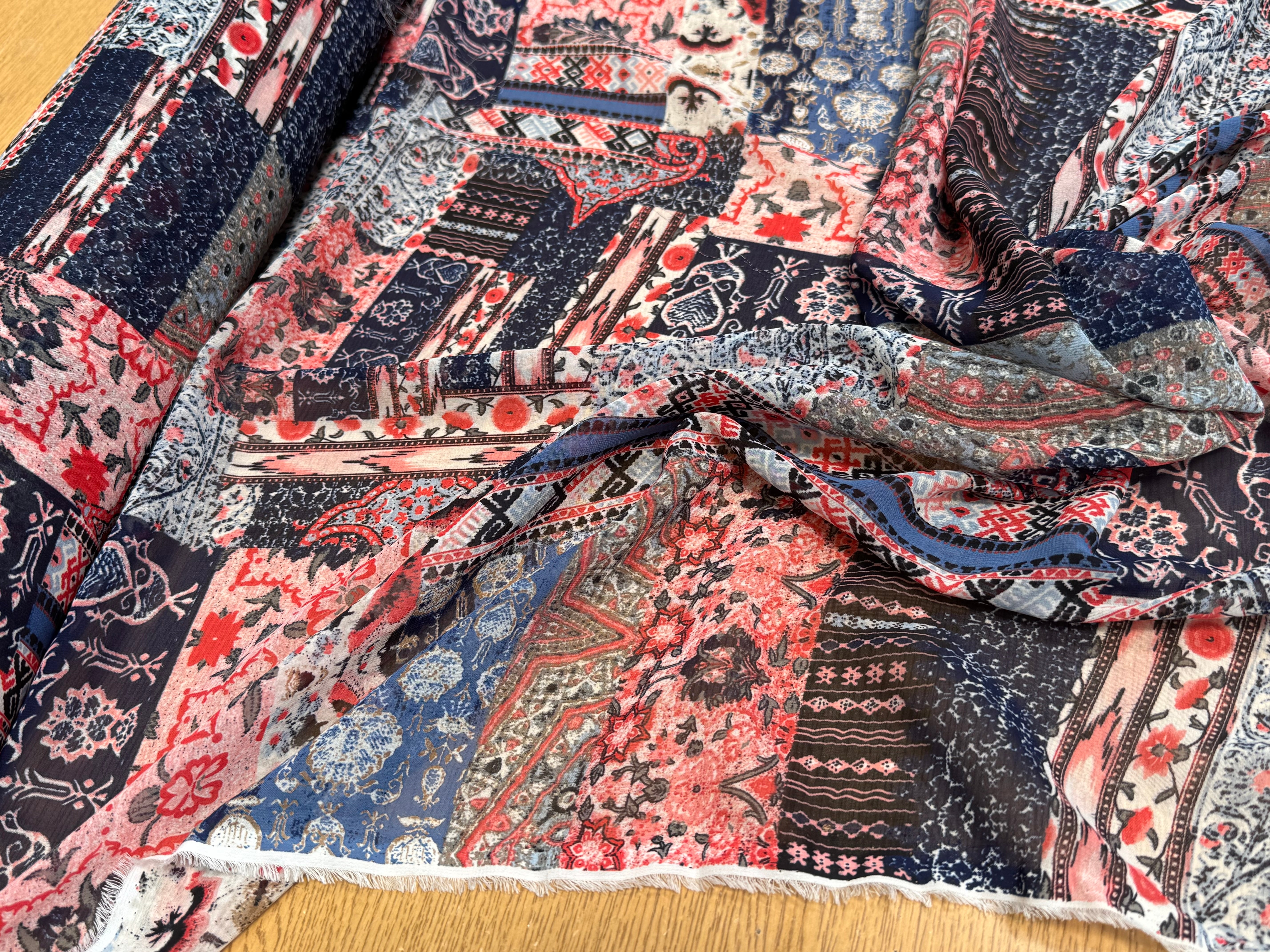 CHIFFON PRINTED LONDON BRICK MULTICOLORES - My Little Coupon