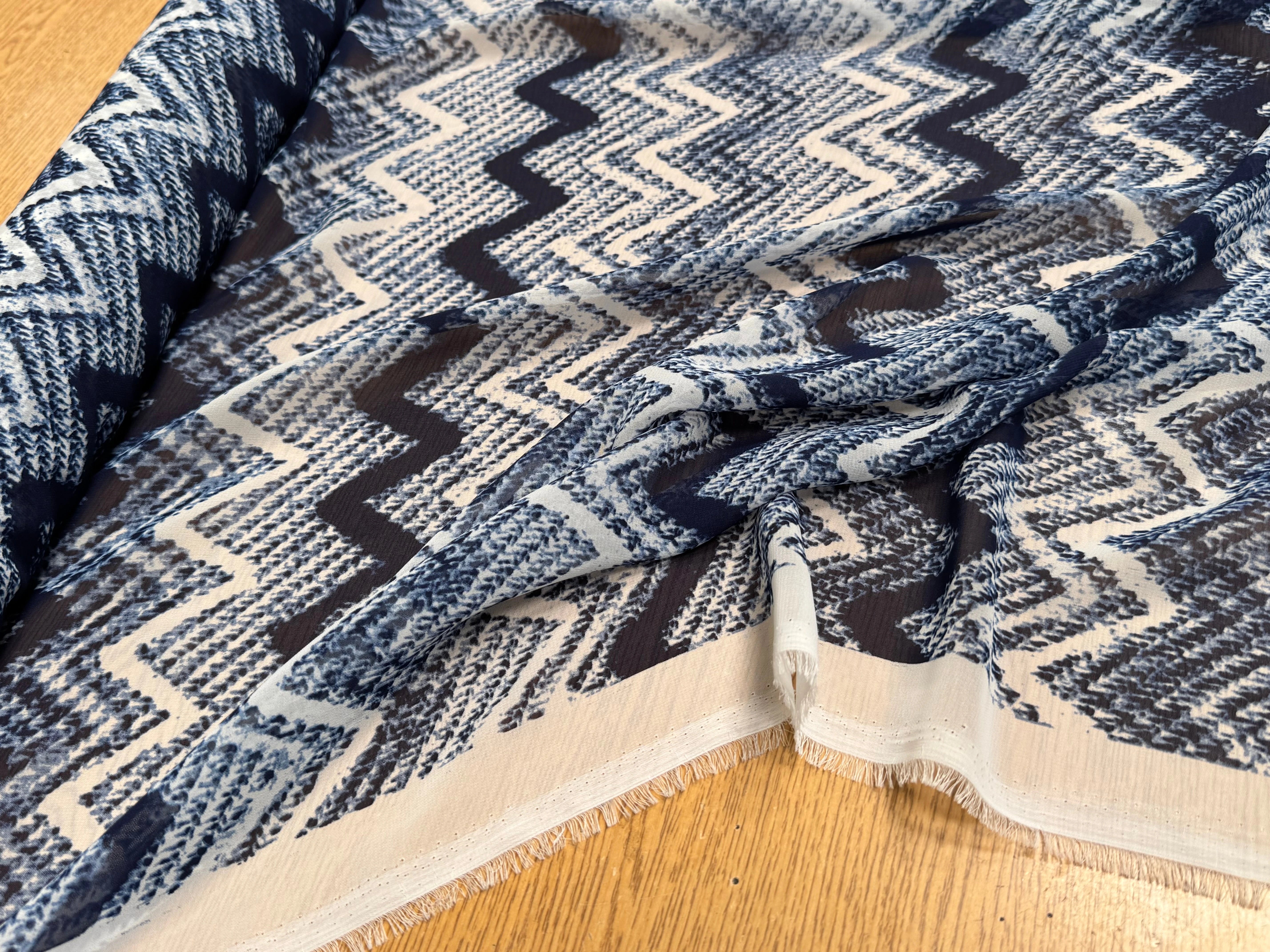 CHIFFON PRINTED RAYURES ZIG-ZAG BLEU BLANC - My Little Coupon