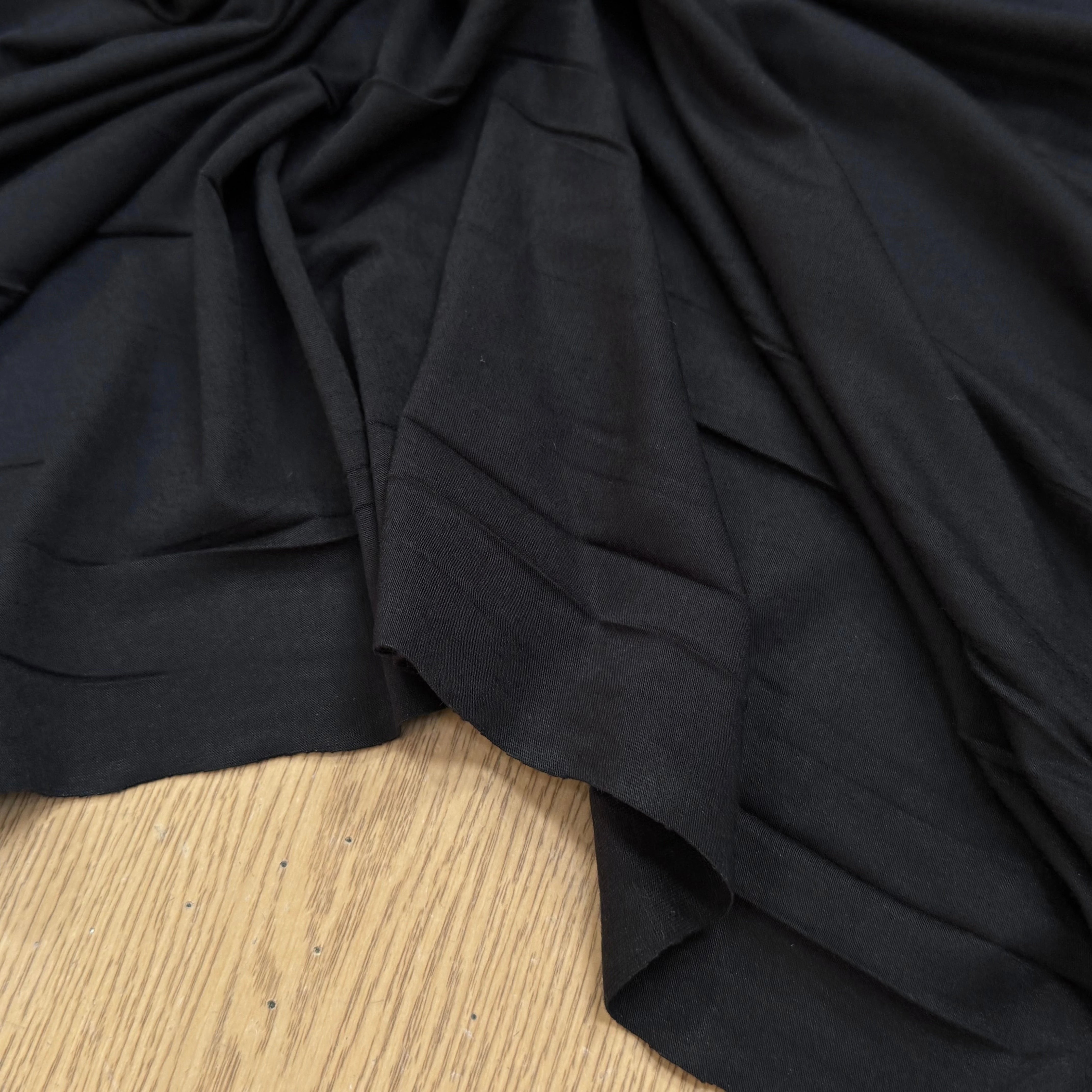 (CHUTE) JERSEY VISCOSE ULTRA DOUX ET STRETCH NOIR - My Little Coupon