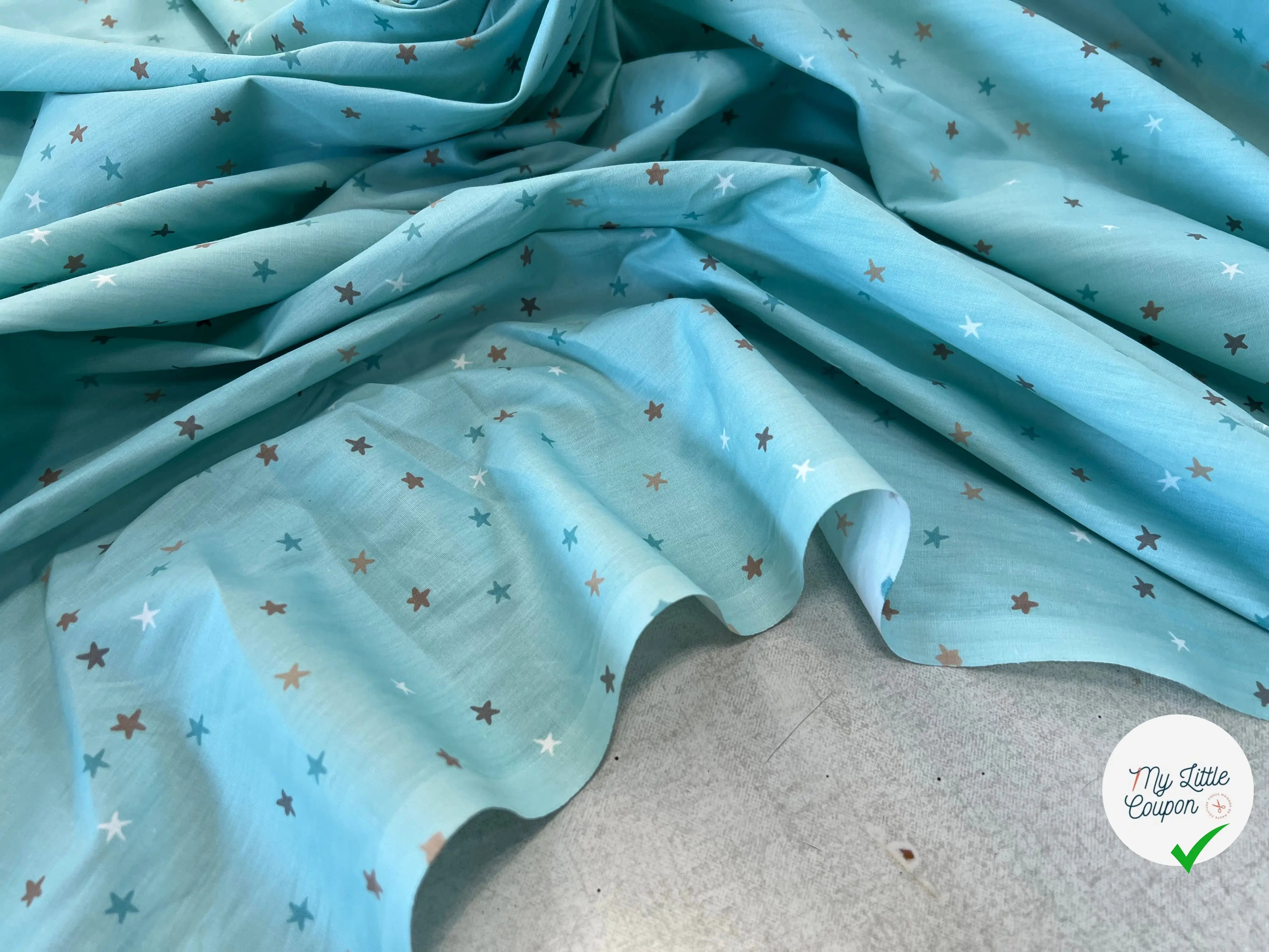 COTON BÉBÉ 120 FILS ROSE MOTIF ETOILE BLEU - My Little Coupon