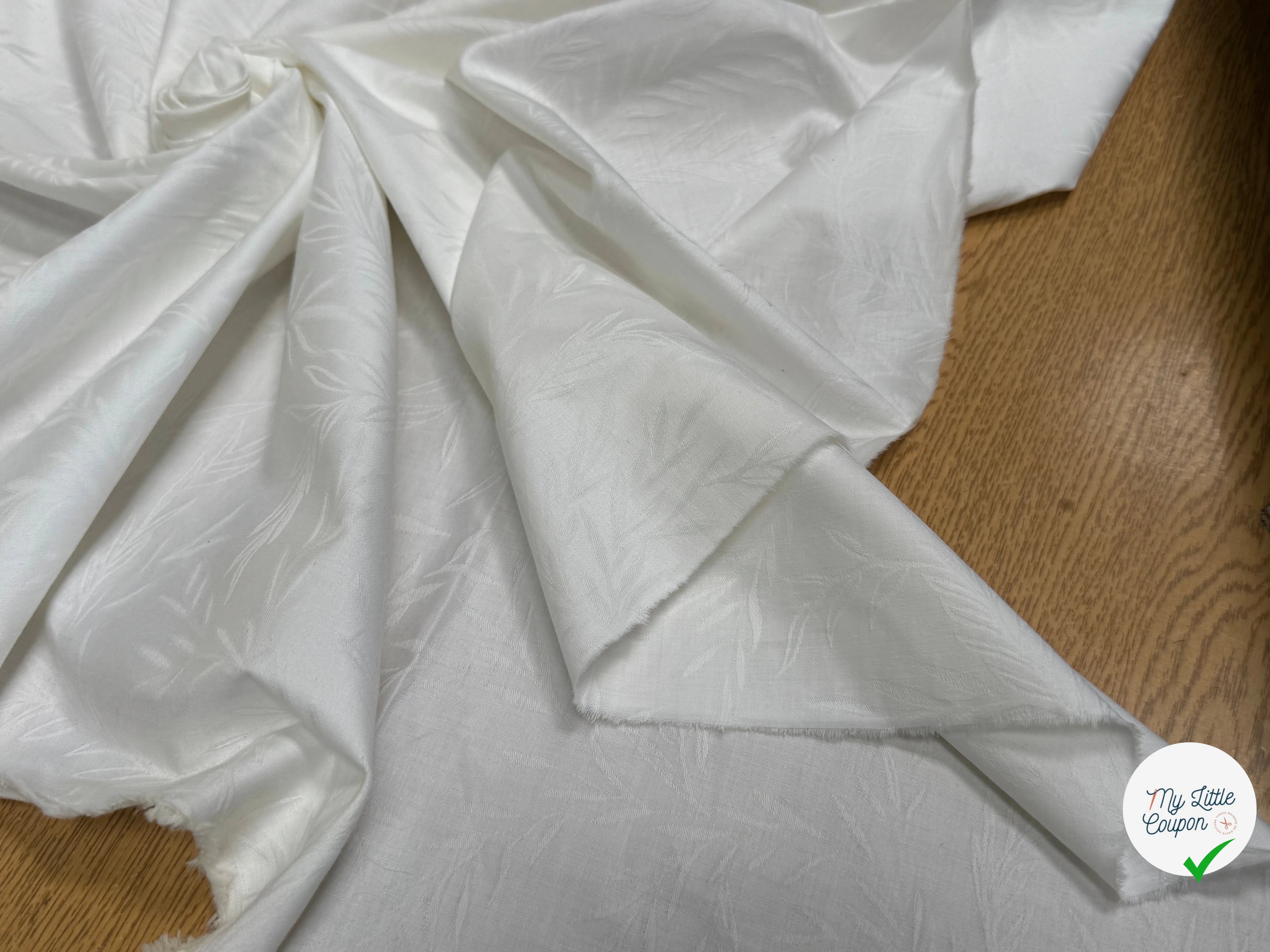 COTON JACQUARD DAMASSÉ BLANC CASSÉ MOTIFS FLORAUX 280 DE LAIZE SOFT TOUCHÉ - My Little Coupon