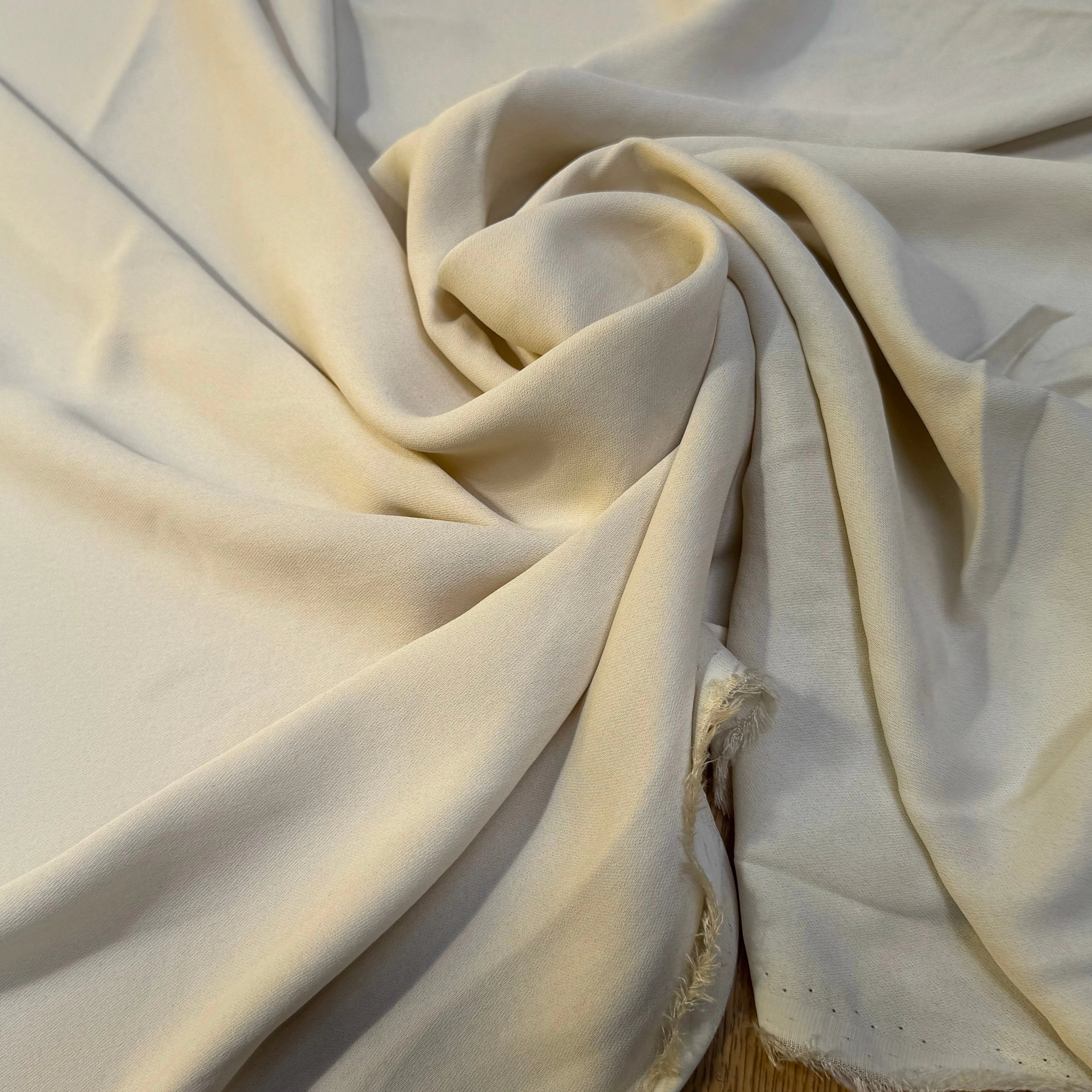 CREPE 100% VISCOSE FLUIDE SUPER TOMBÉ BEIGE CAFÉ AU LAIT - My Little Coupon