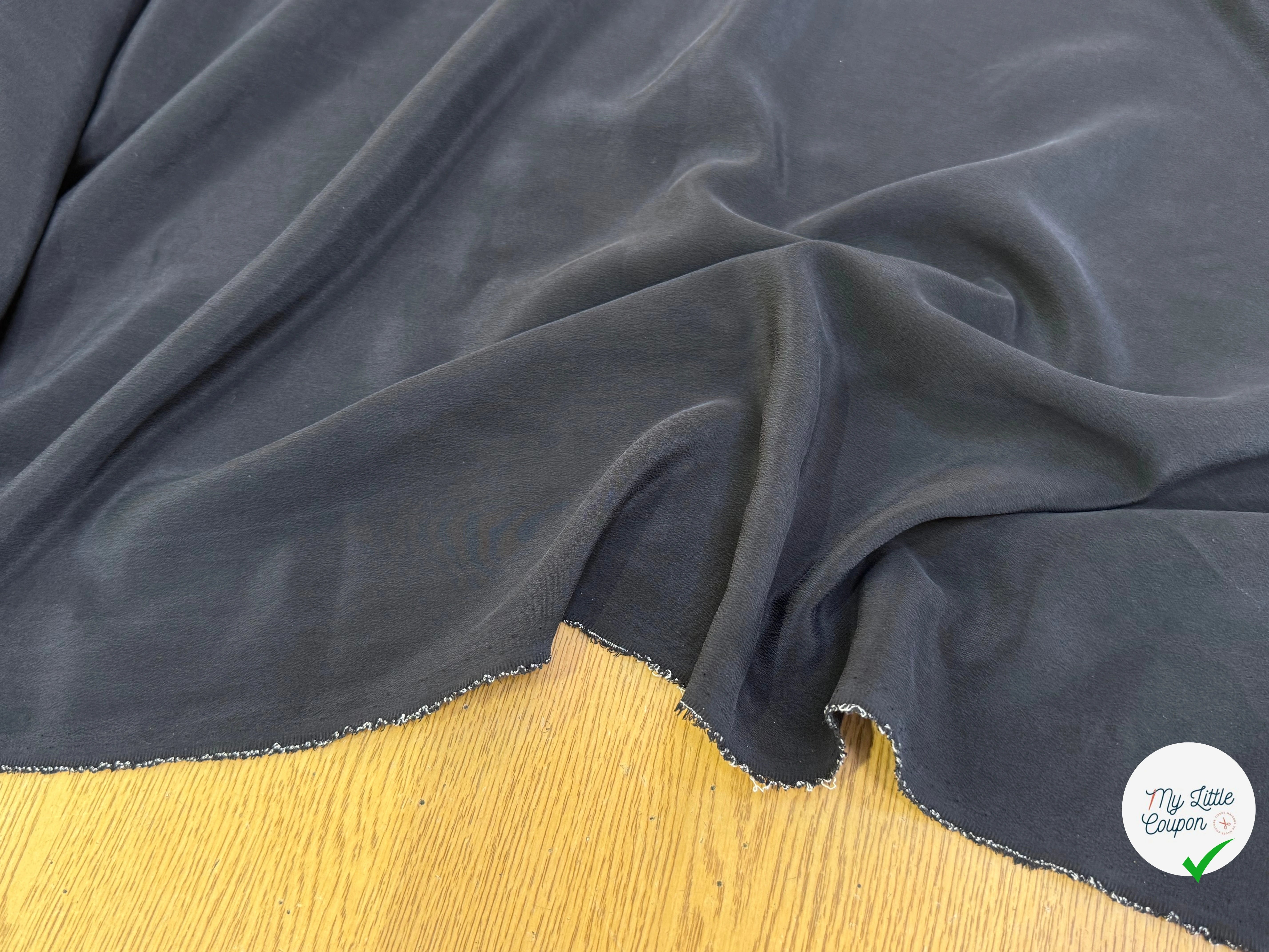 CREPE DE CHINE 100% SOIE NOIR ANTHRACITE FLUIDE - My Little Coupon