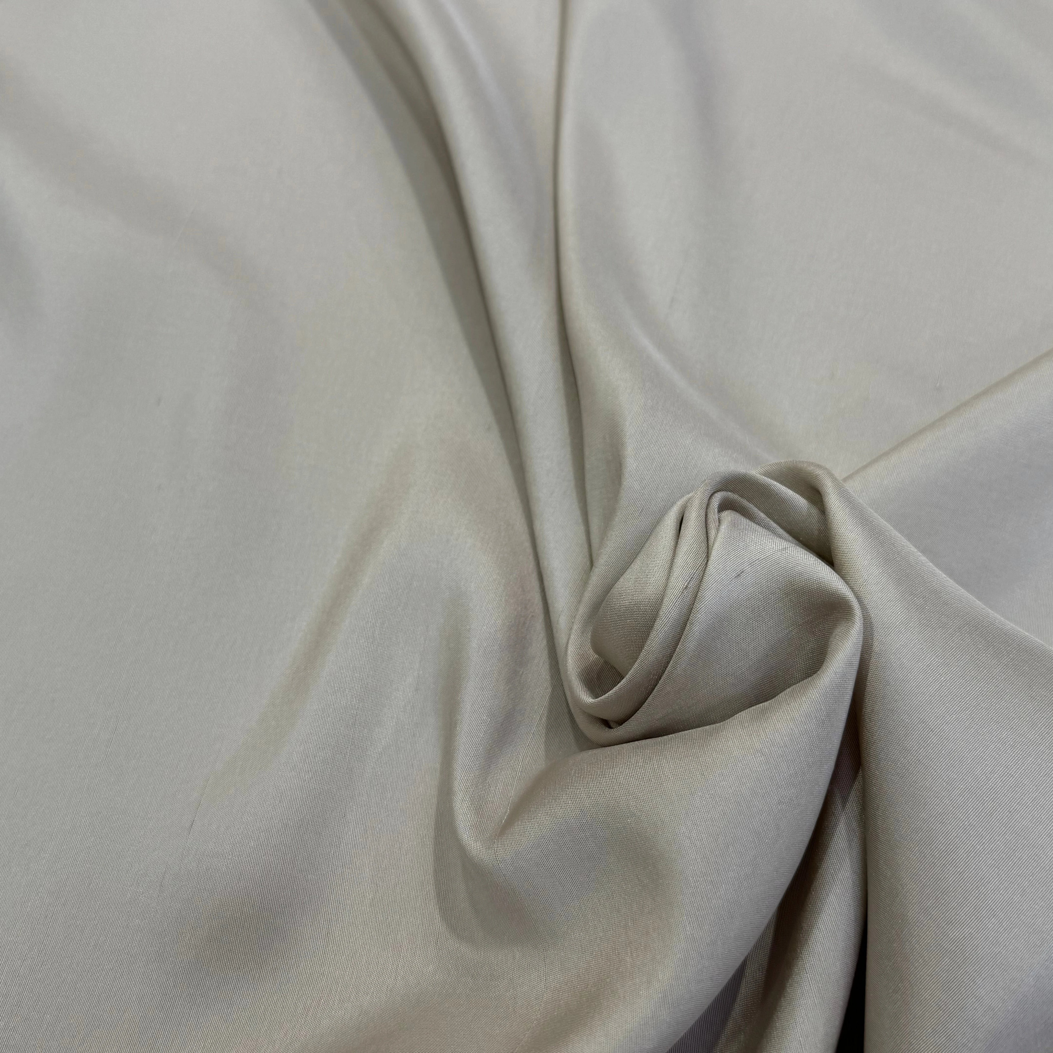 CREPE DE SOIE LÉGÈREMENT SATINÉ TEXTURÉ SHANTUNG BEIGE SABLE QUALITÉ COUTURE - My Little Coupon