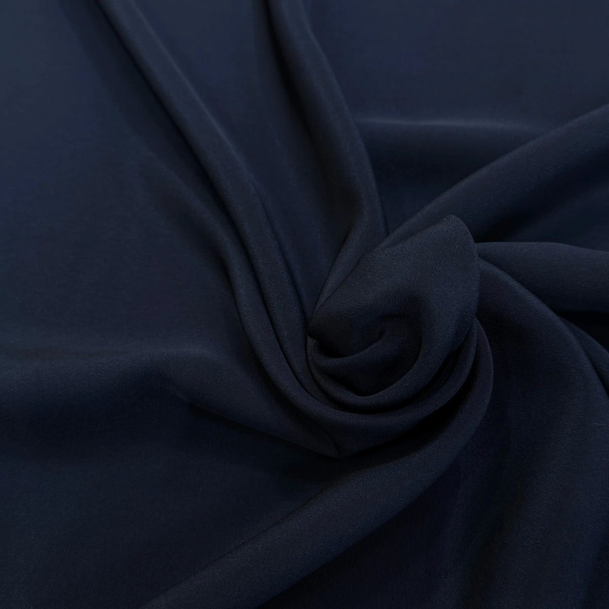 CREPE DE SOIE SATINÉ FLUIDE BLEU MARRINE 110 DE LAIZE - My Little Coupon
