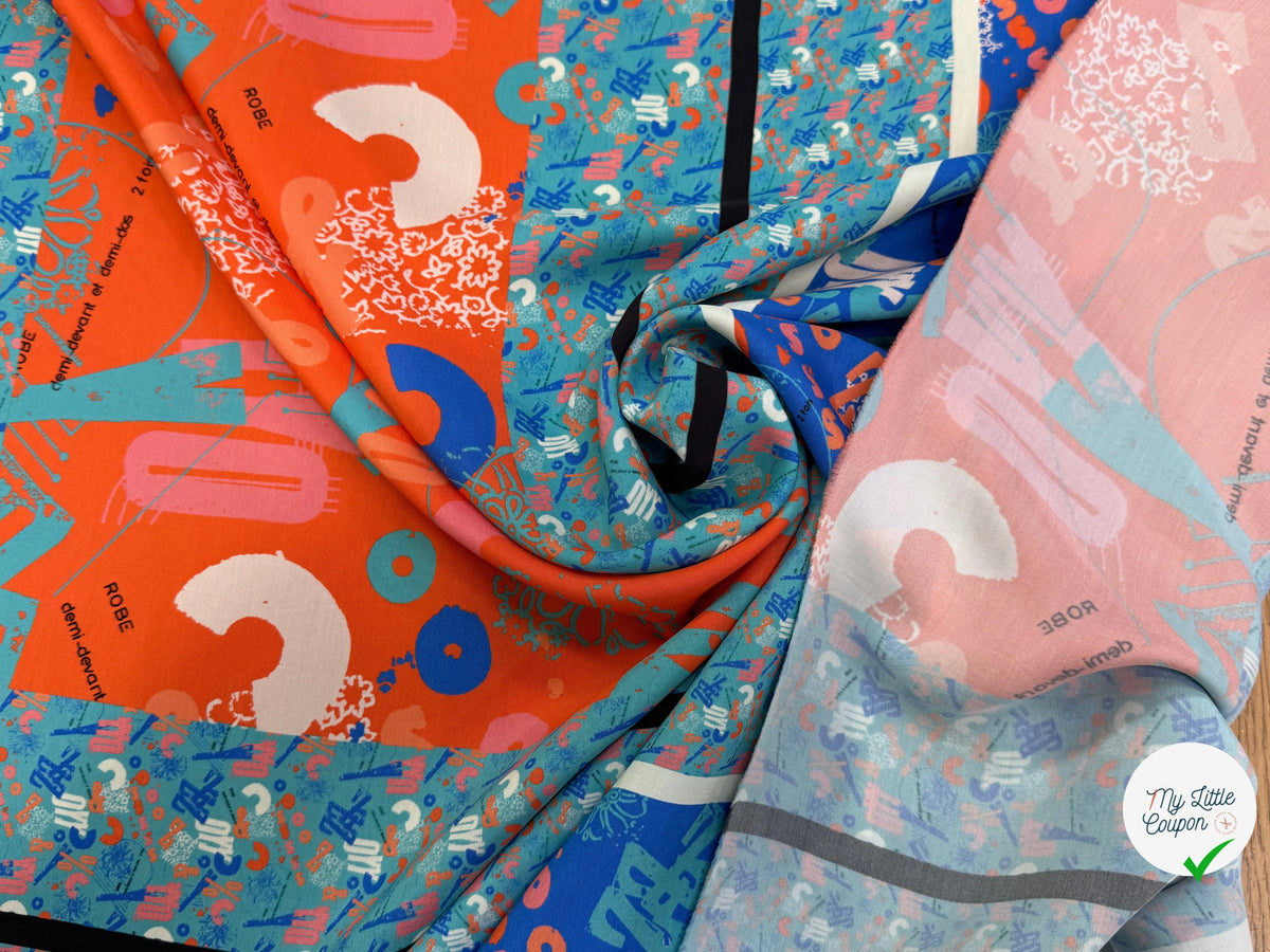 CRÊPE DE VISCOSE FLUIDE IMPRIMÉ TYPOGRAPHIQUE BLEU ET ORANGE FANTASY TYPO ORANGE - My Little Coupon