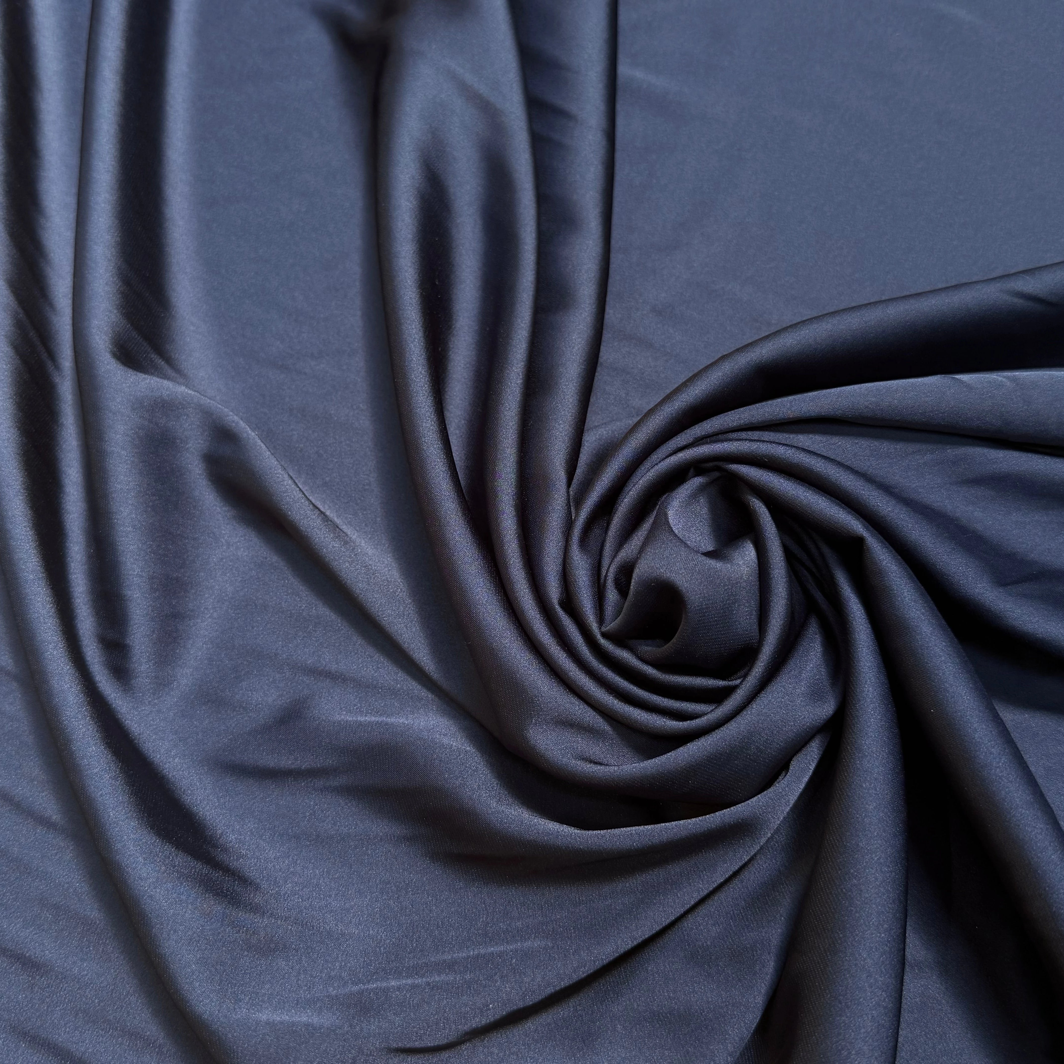 CREPE ENVERS SATIN BLEU MARINE FLUIDE - My Little Coupon