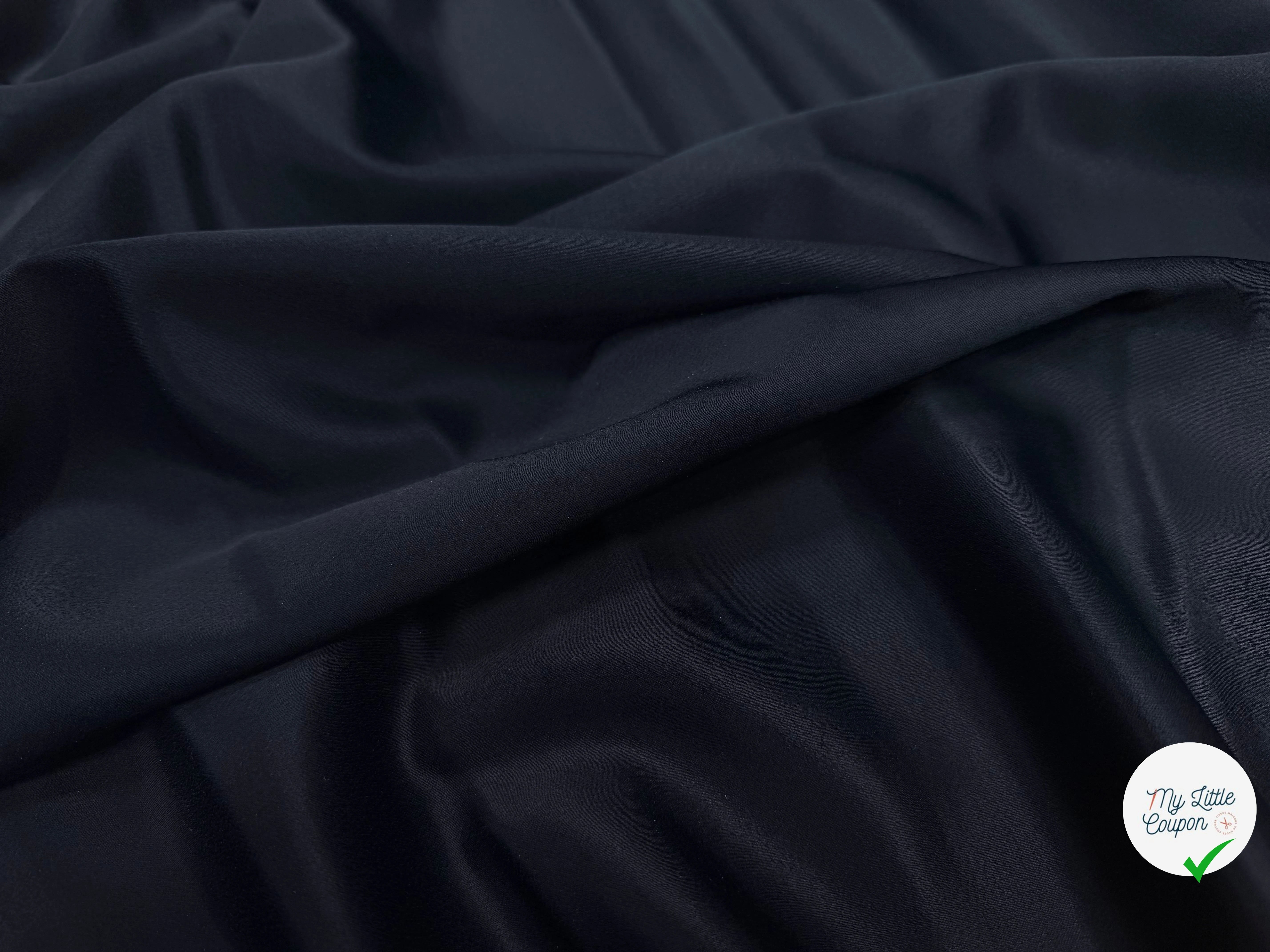 CREPE ENVERS SATIN COUTURE NOIR MAT VISCOSE 17% LAINE - My Little Coupon