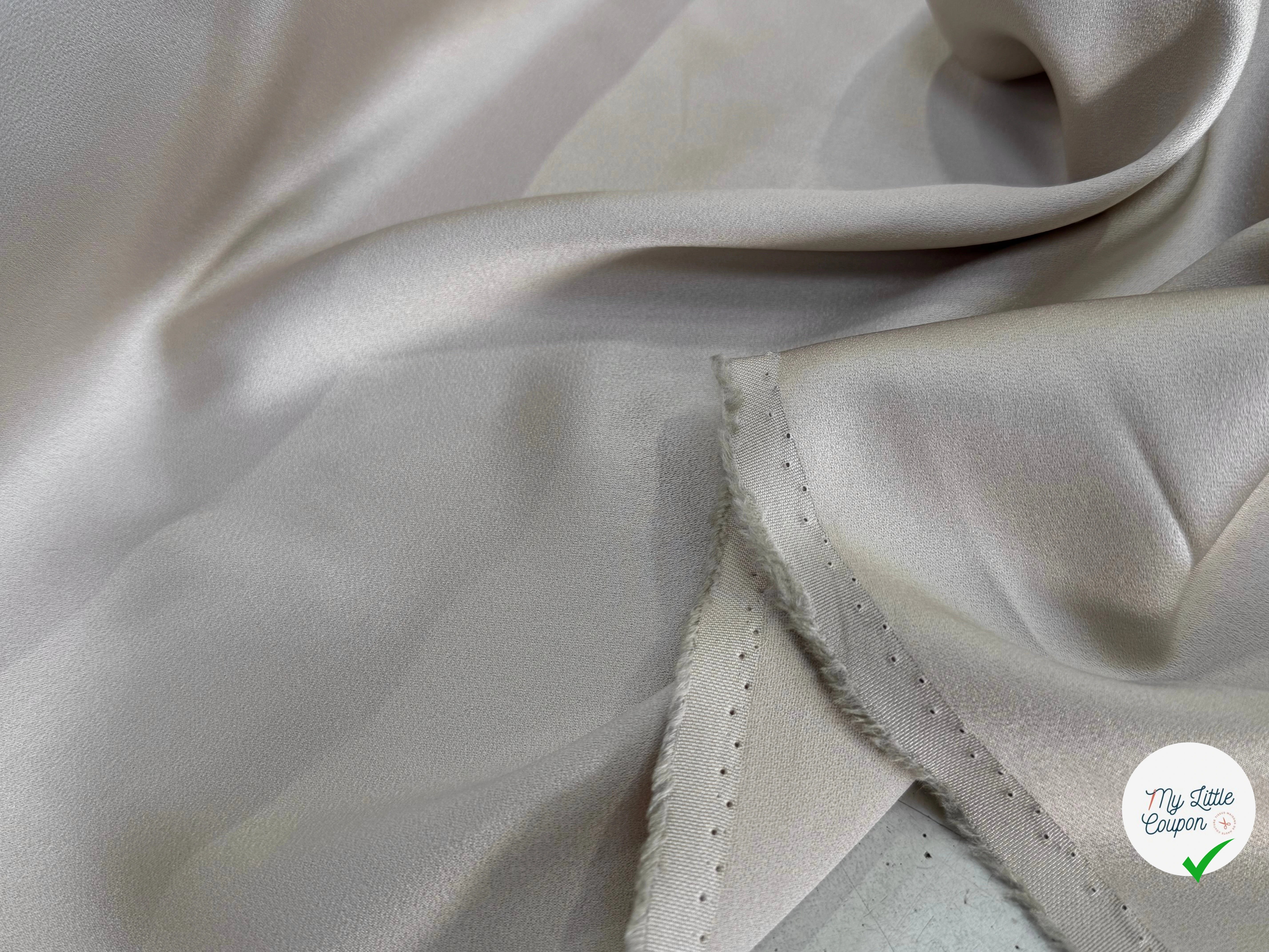 CREPE ENVERS SATIN LOURD ACETATE VISCOSE BEIGE TAUPE QUALITÉ COUTURE - My Little Coupon