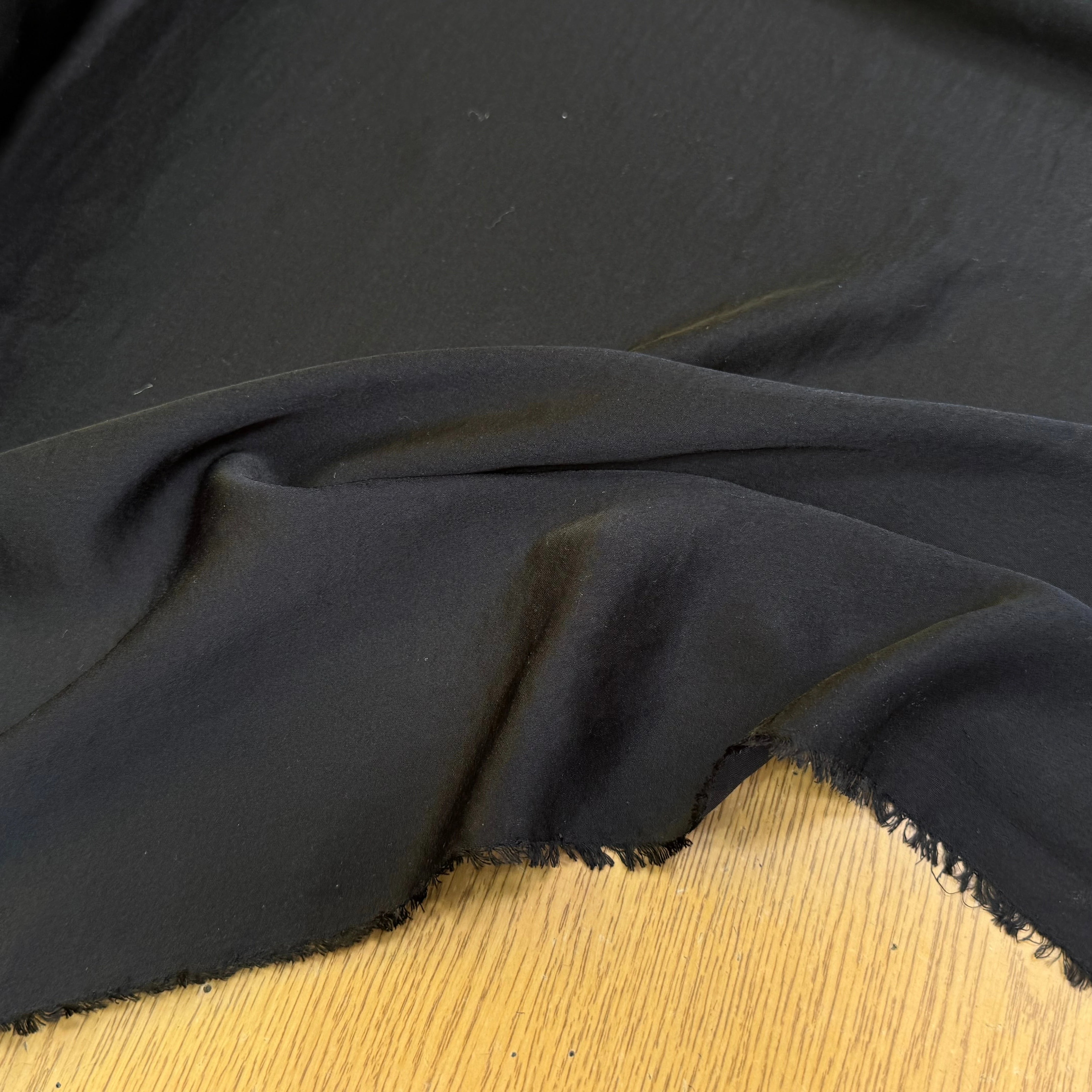 CREPE ENVERS SATIN SUPER FLUIDE NOIR 160 - My Little Coupon
