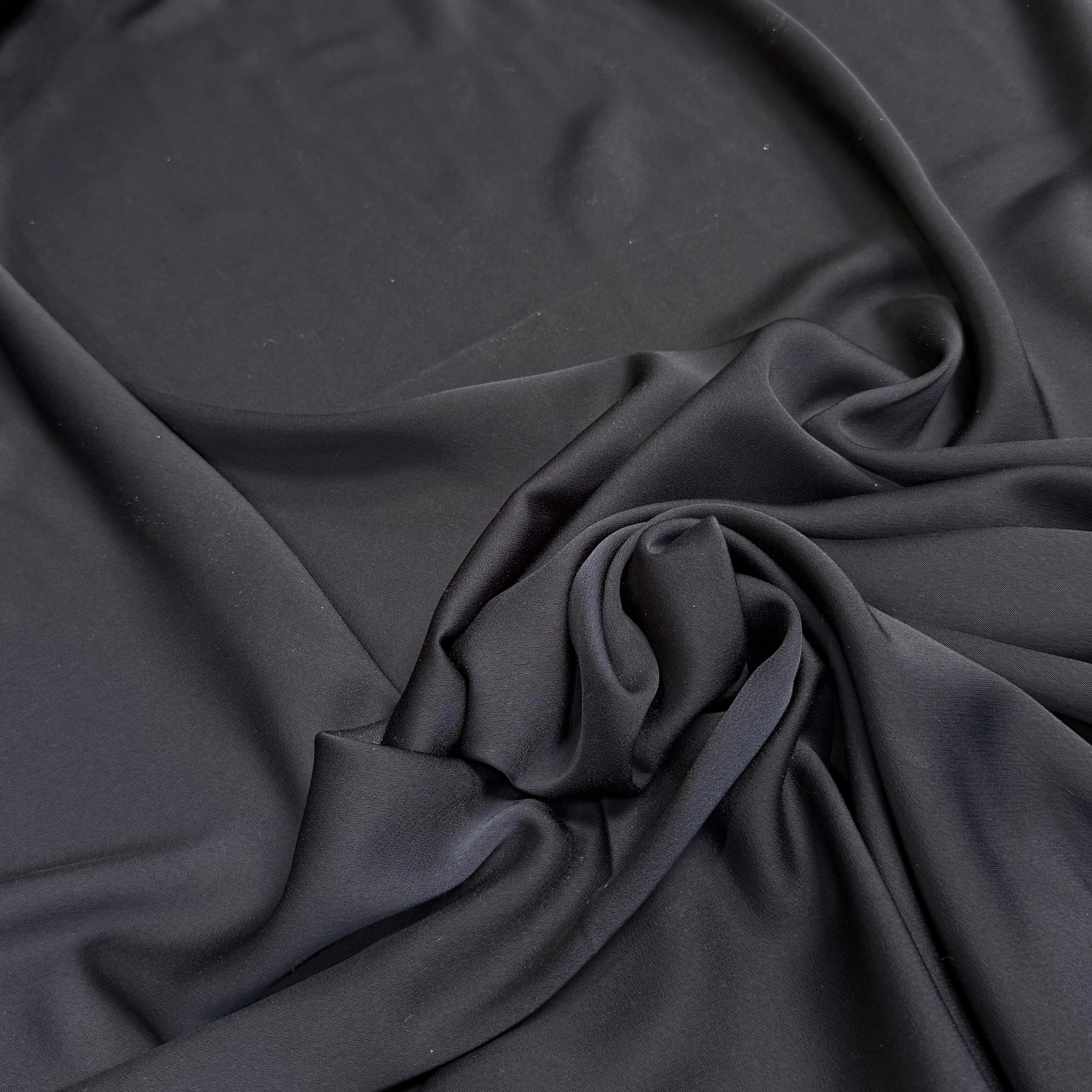 CREPE ENVERS SATIN SUPERBE TOMBÉ MARINE FONCÉ - My Little Coupon