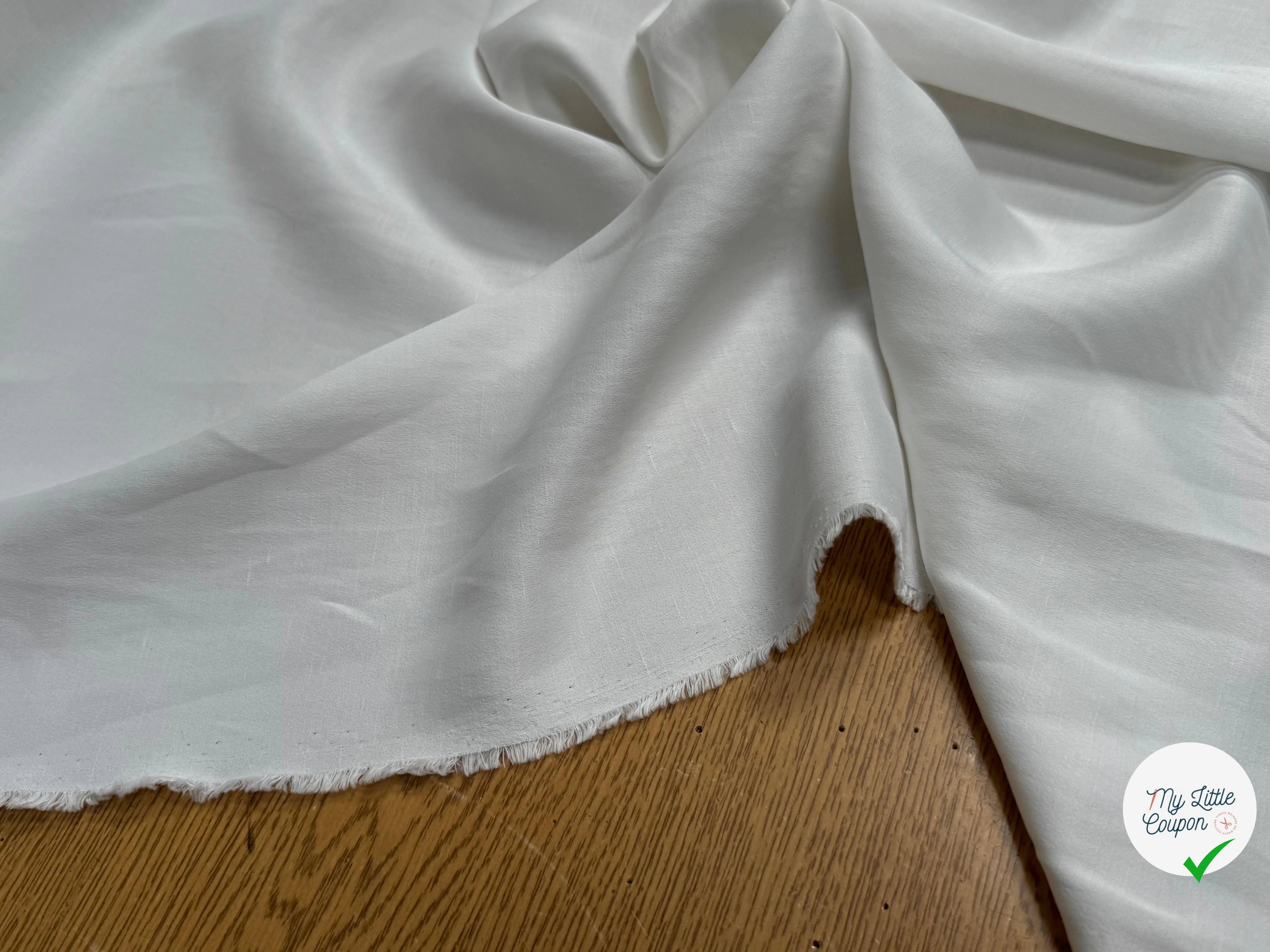 CREPE ENVERS SATIN TEXTURÉ SHANTUNG 100% VISCOSE BLANC BEAU TOMBÉ - My Little Coupon