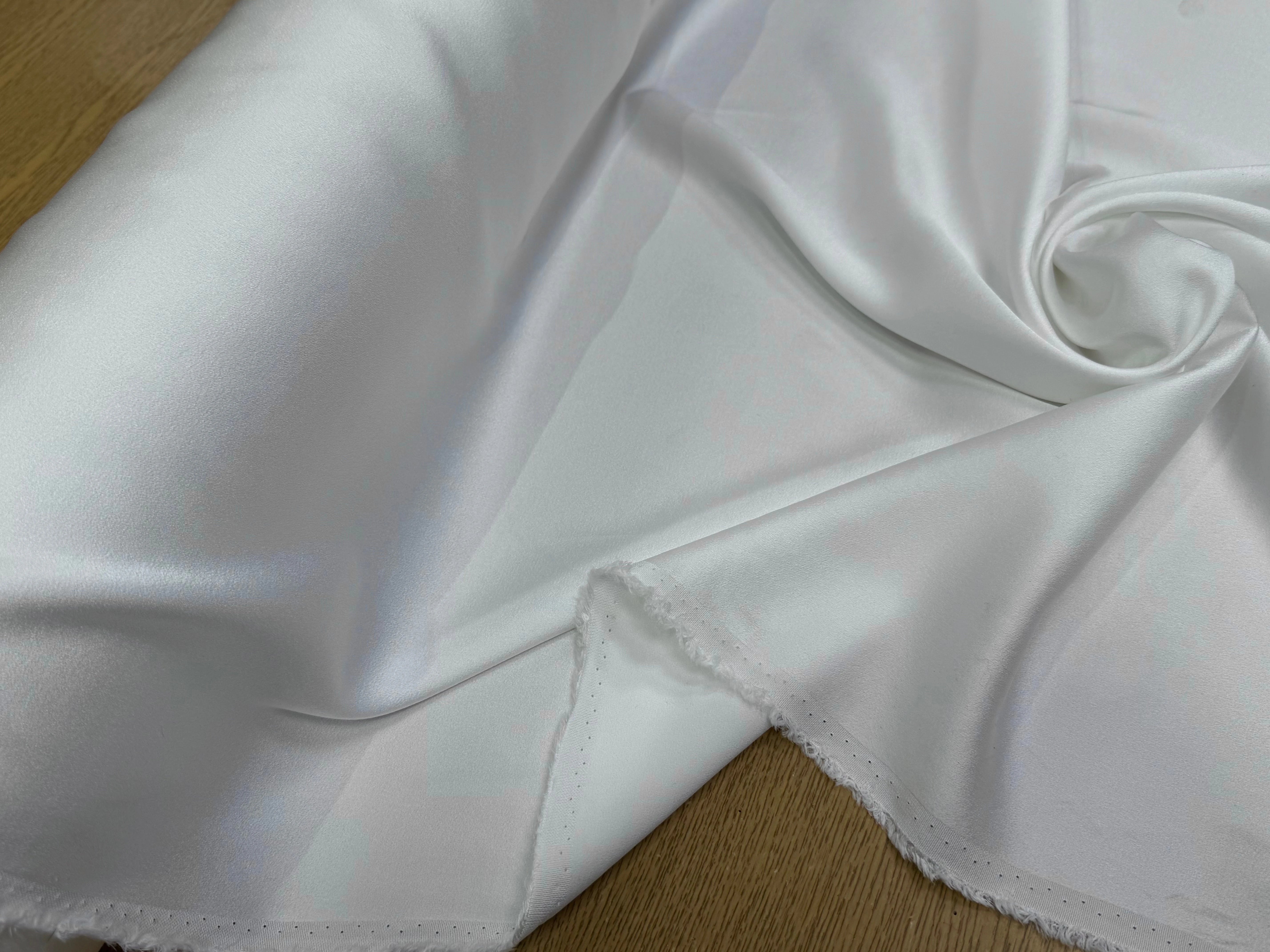 CREPE ENVERS SATIN VISCOSE ACÉTATE MAT BLANC OPTIQUE - My Little Coupon