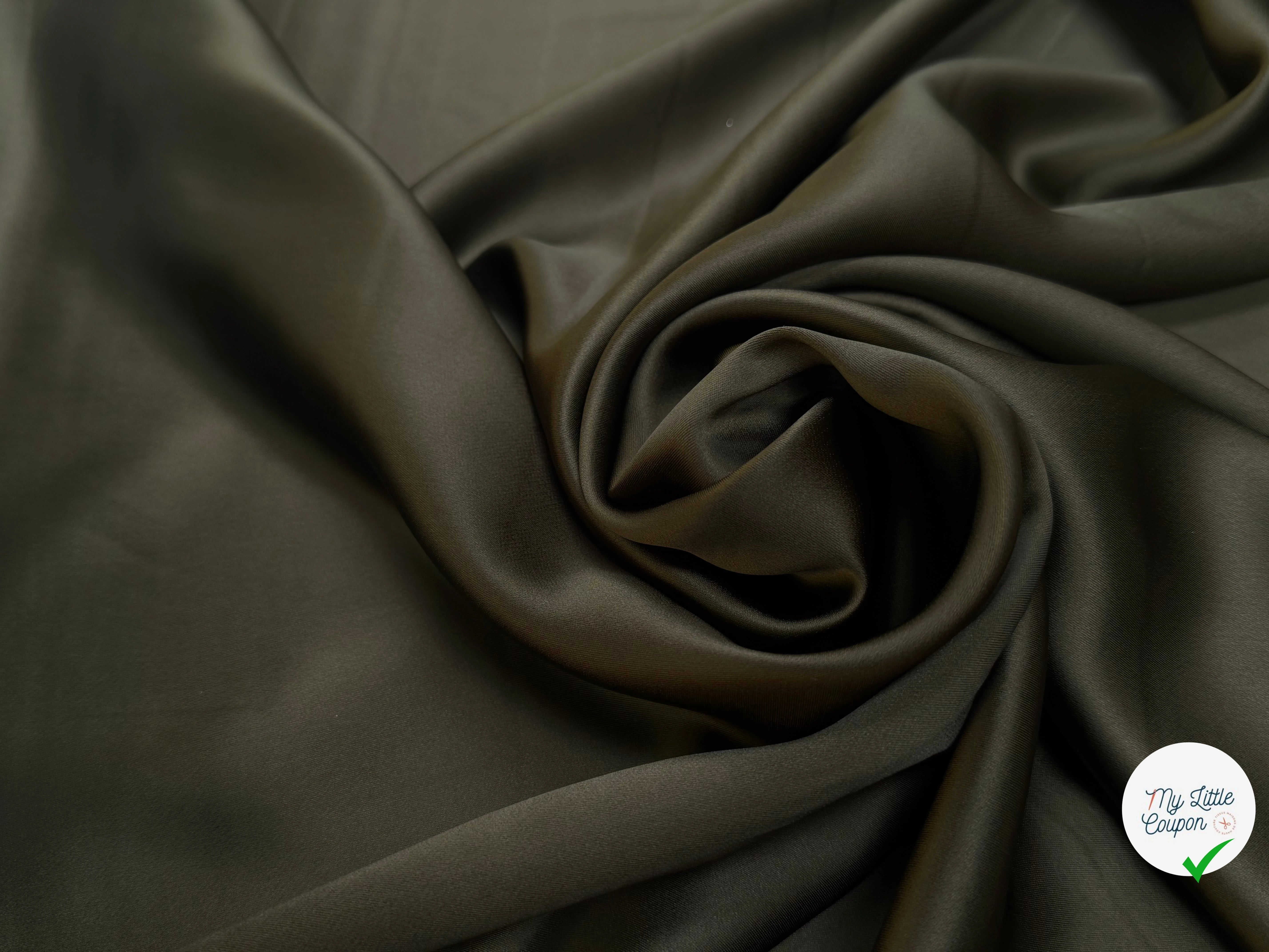 CREPE ENVERS SATIN VISCOSE BEAU TOMBÉ KAKI - My Little Coupon