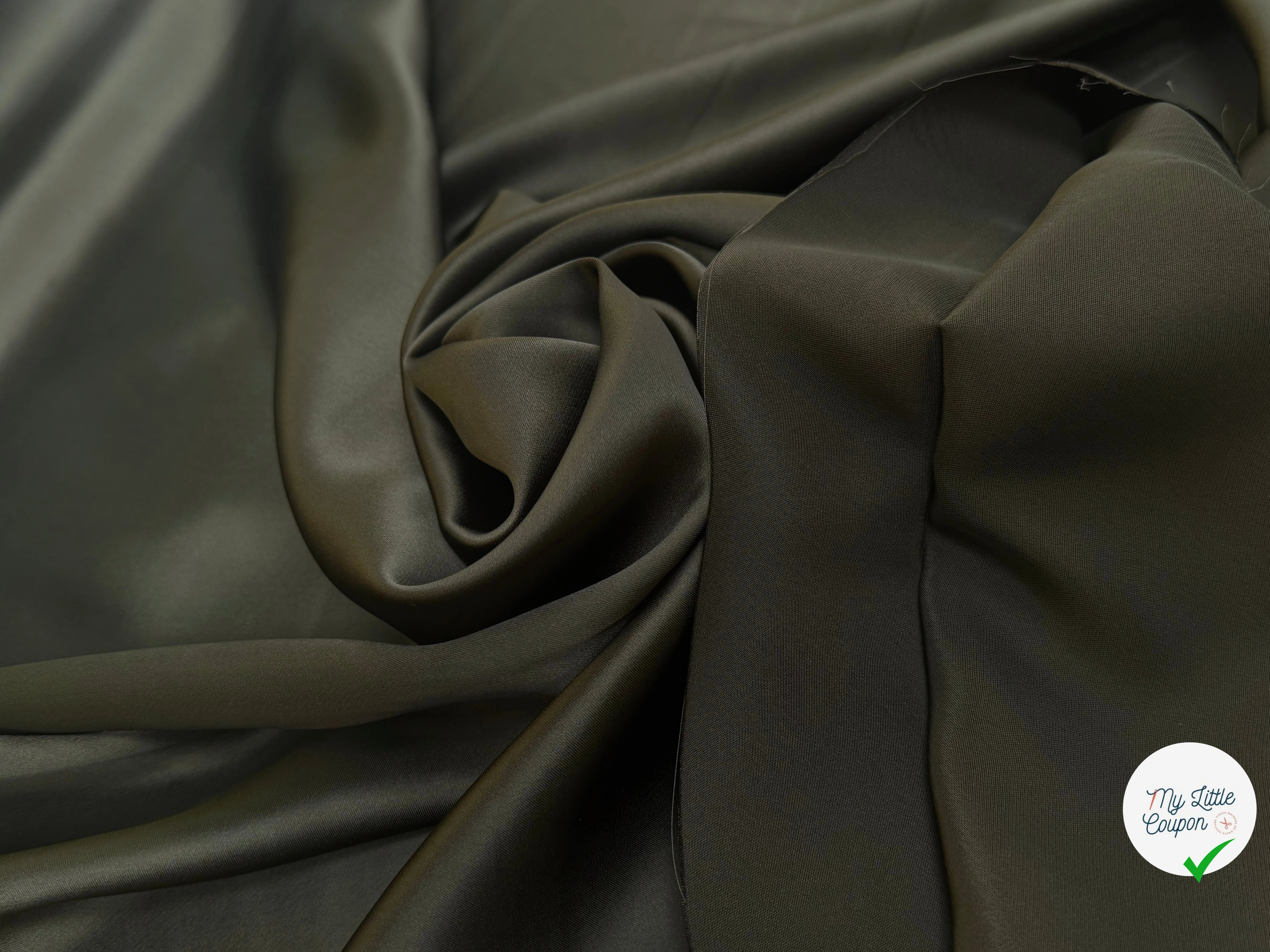 CREPE ENVERS SATIN VISCOSE BEAU TOMBÉ KAKI - My Little Coupon