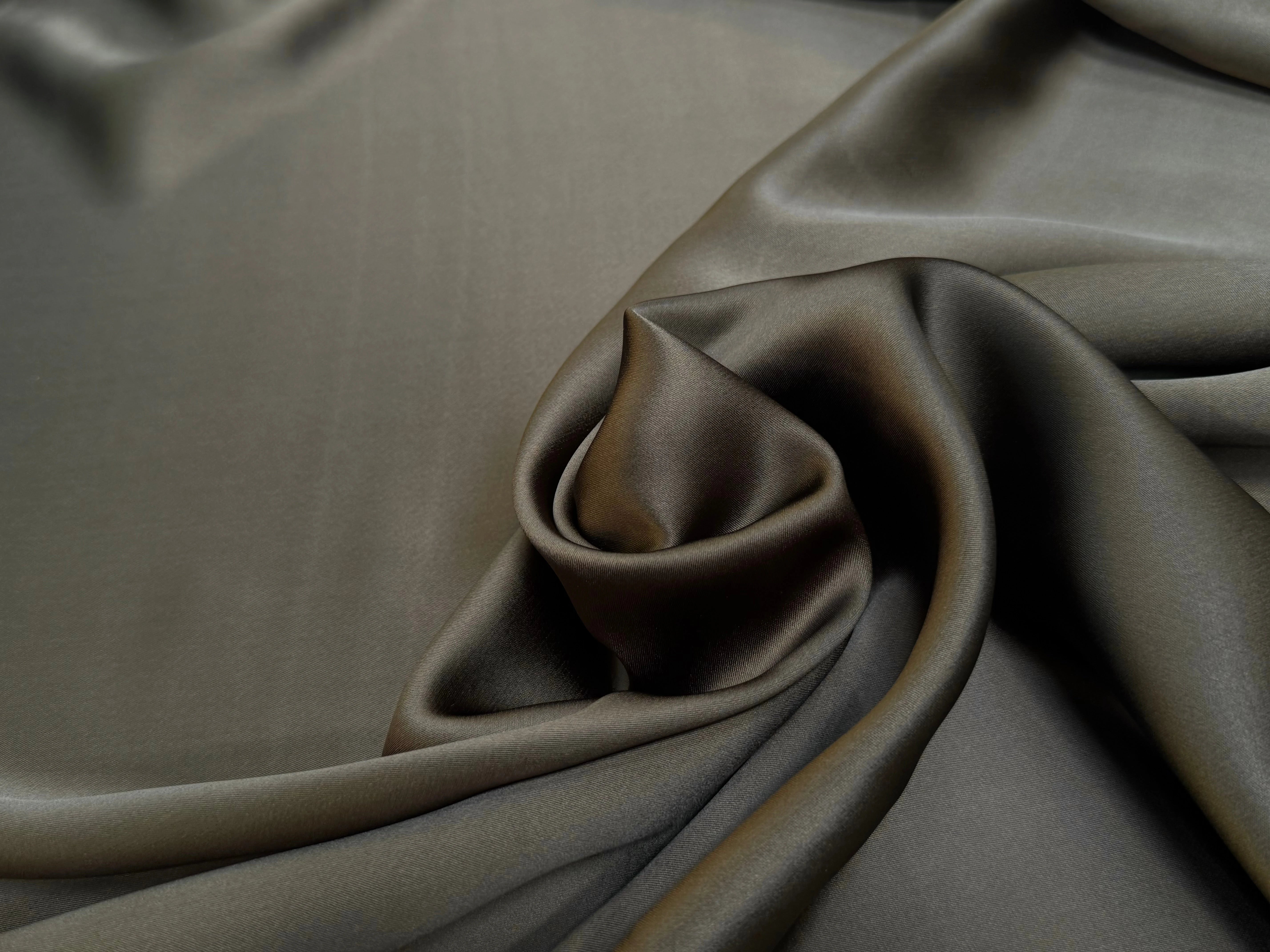CREPE ENVERS SATIN VISCOSE BEAU TOMBÉ TAPIOCA - My Little Coupon