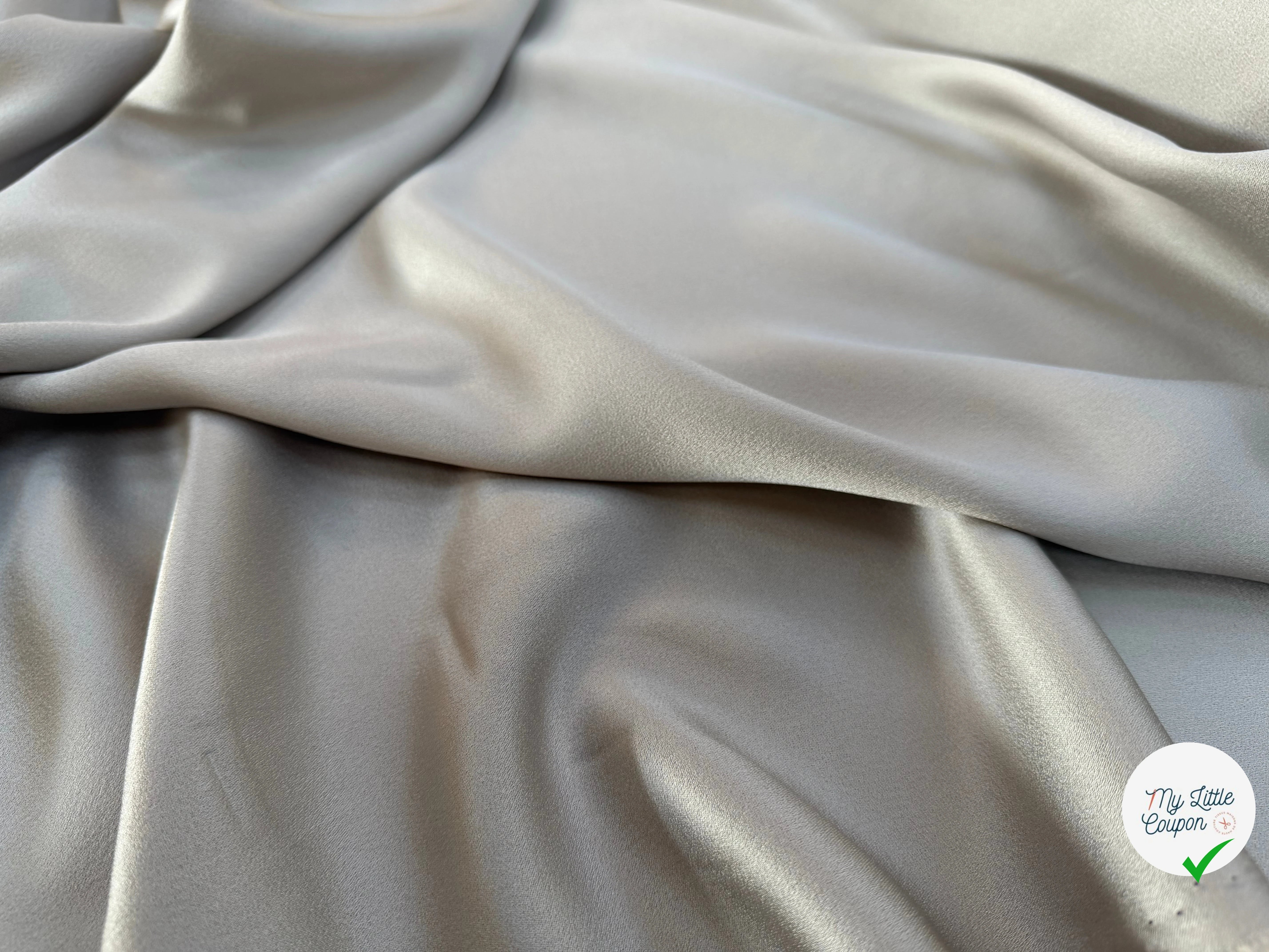 CREPE ENVERS SATIN VISCOSE ET ACETATE MAT BEIGE CLAIR - My Little Coupon