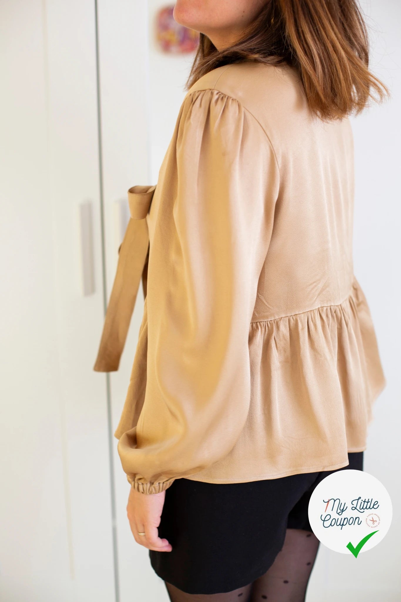 CREPE ENVERS SATIN VISCOSE ET ACETATE MAT SABLE - My Little Coupon