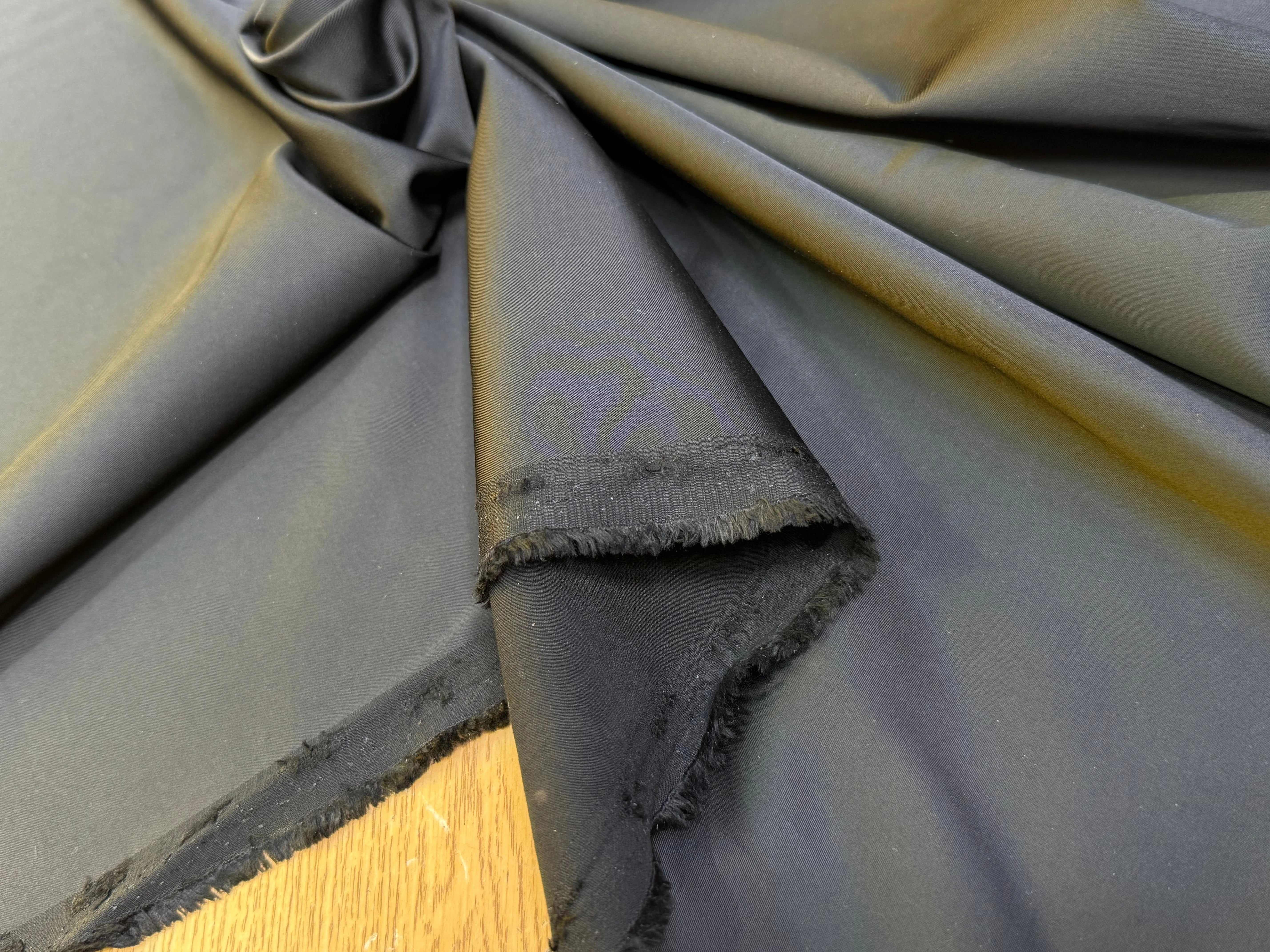 CREPE ENVERS SATIN VISCOSE LAINE FLUIDE COUTURE NOIR STRETCH - My Little Coupon