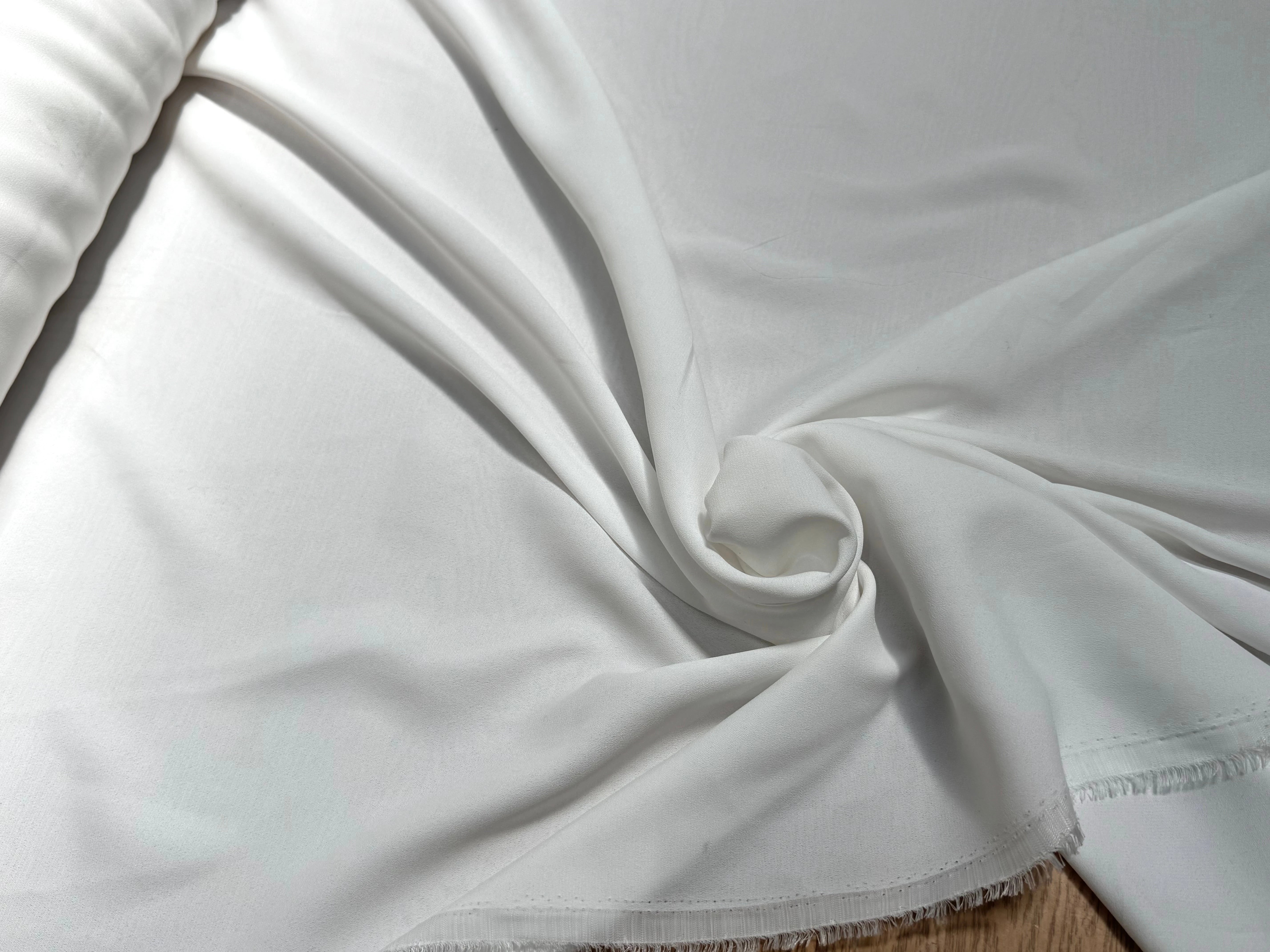 CREPE FLUIDE BLANC CASSÉ BEAU TOUCHER - My Little Coupon