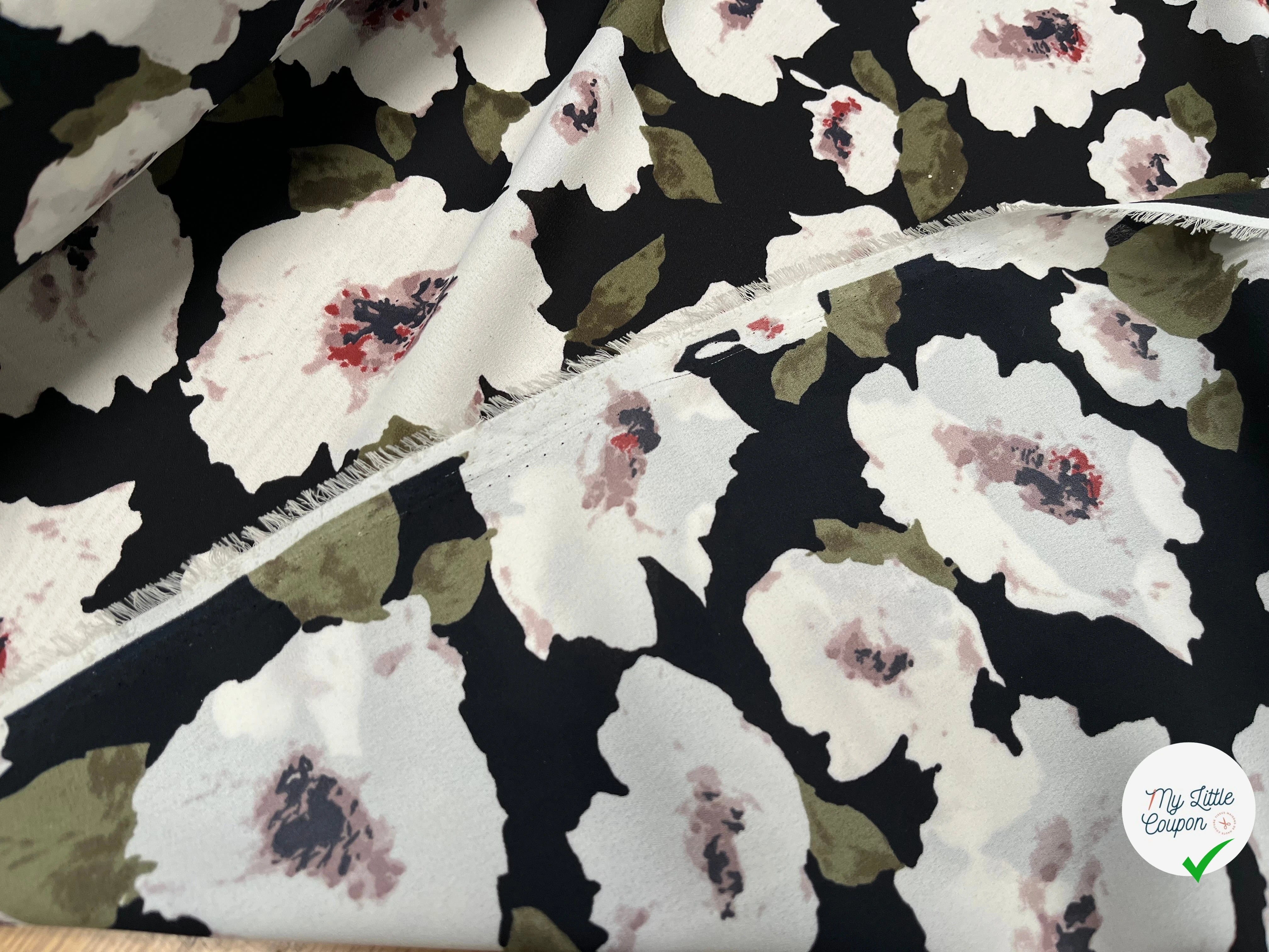 CREPE FLUIDE IMPRIMÉ GROSSES FLEURES SUR FOND NOIR - My Little Coupon