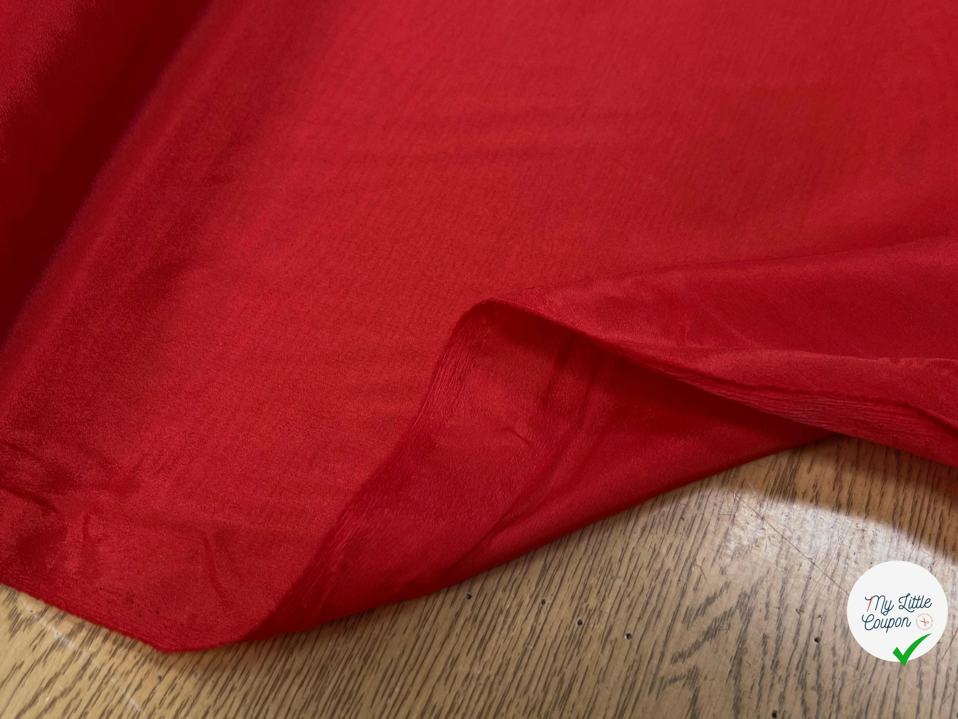 CRÈPE FLUIDE LÉGÈREMENT SATINÉ ROUGE POLYESTER 140CM - My Little Coupon