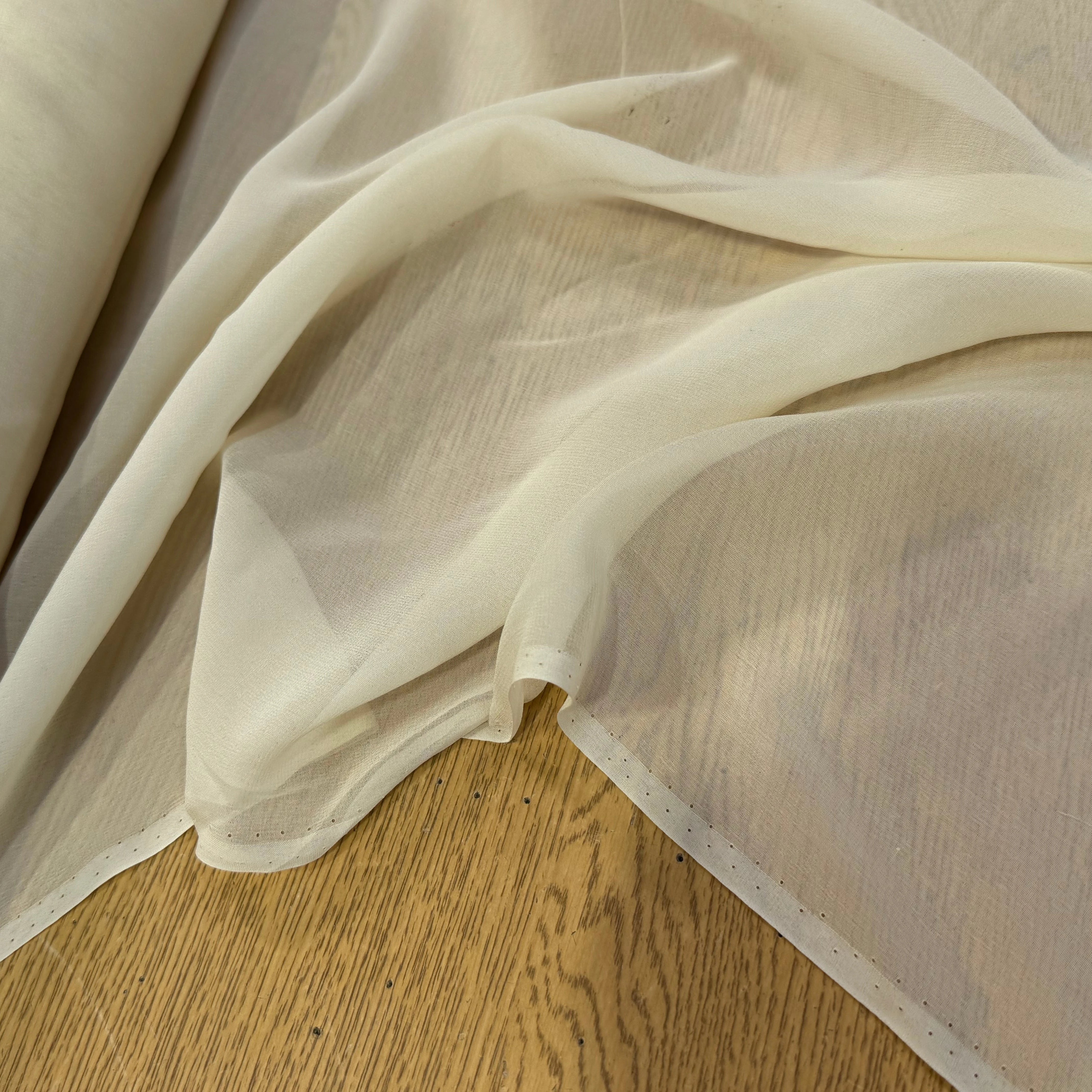 CREPE GEORGETTE DE SOIE BEIGE VANILLE - My Little Coupon