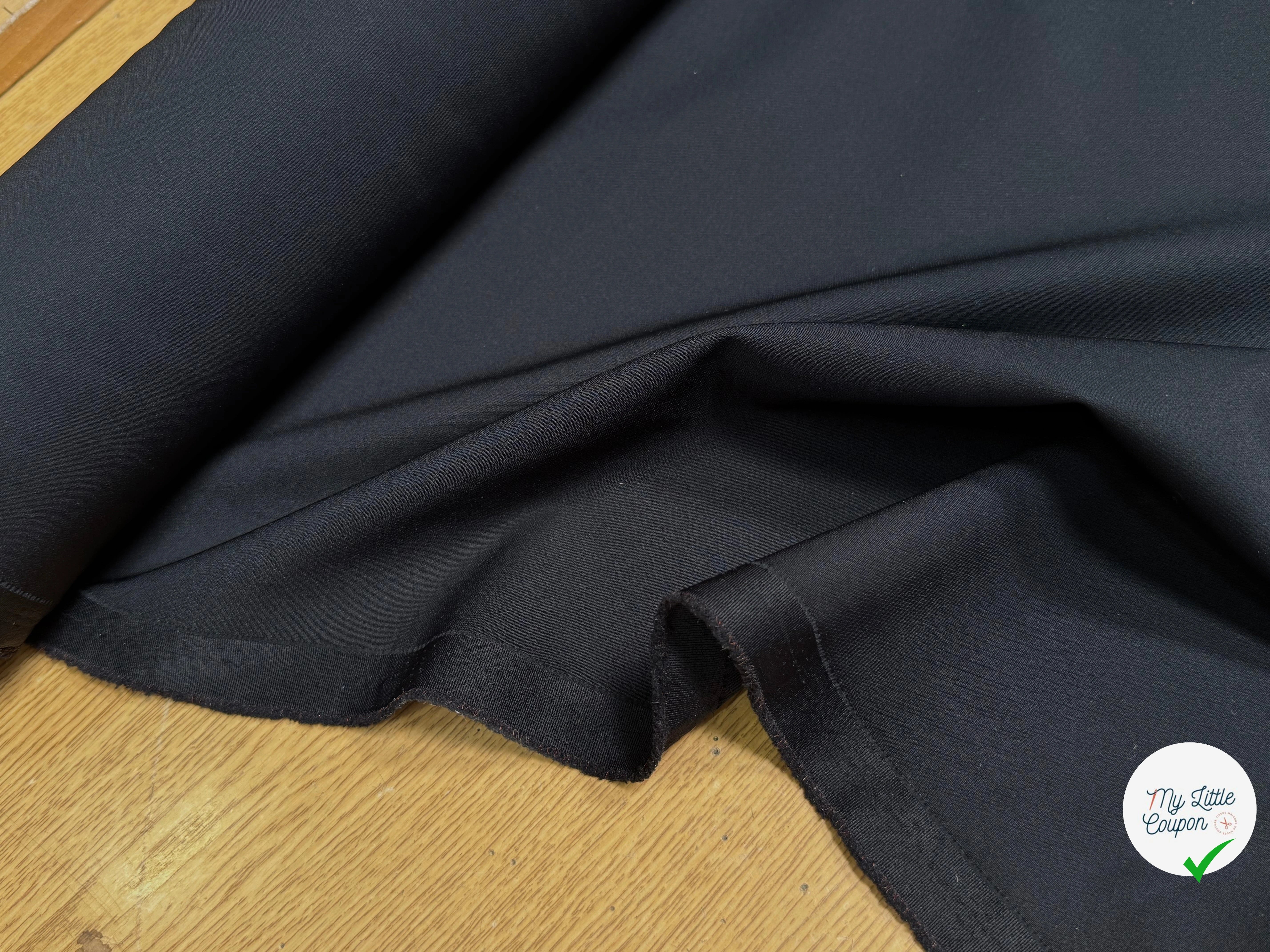 CREPE LÉGÈREMENT SATINÉ ASPECT PEACHSKIN ULTRA STRETCH NOIR - My Little Coupon