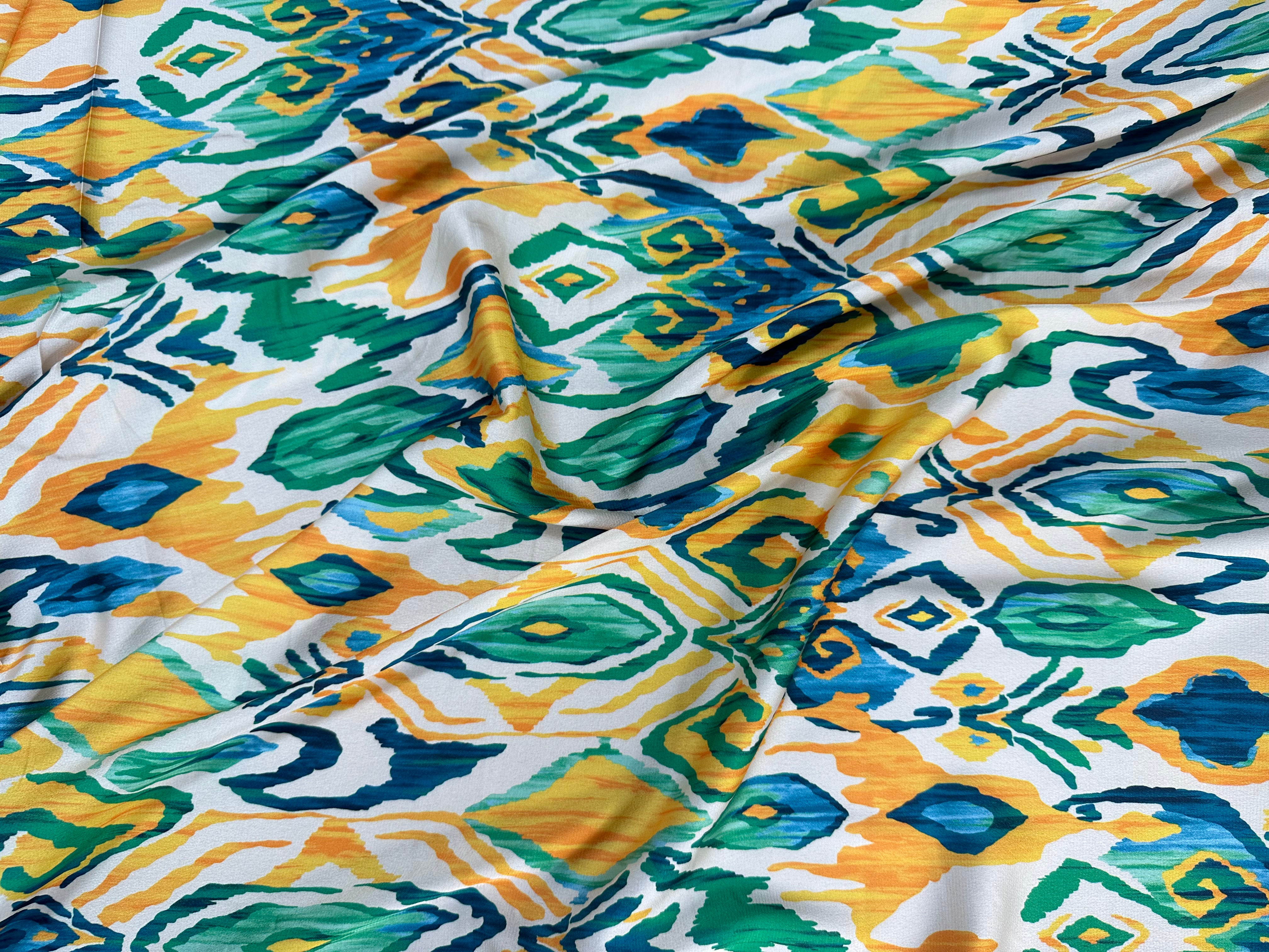 CRÊPE LÉGÈREMENT SATINÉ VERT DE JAUNE - My Little Coupon