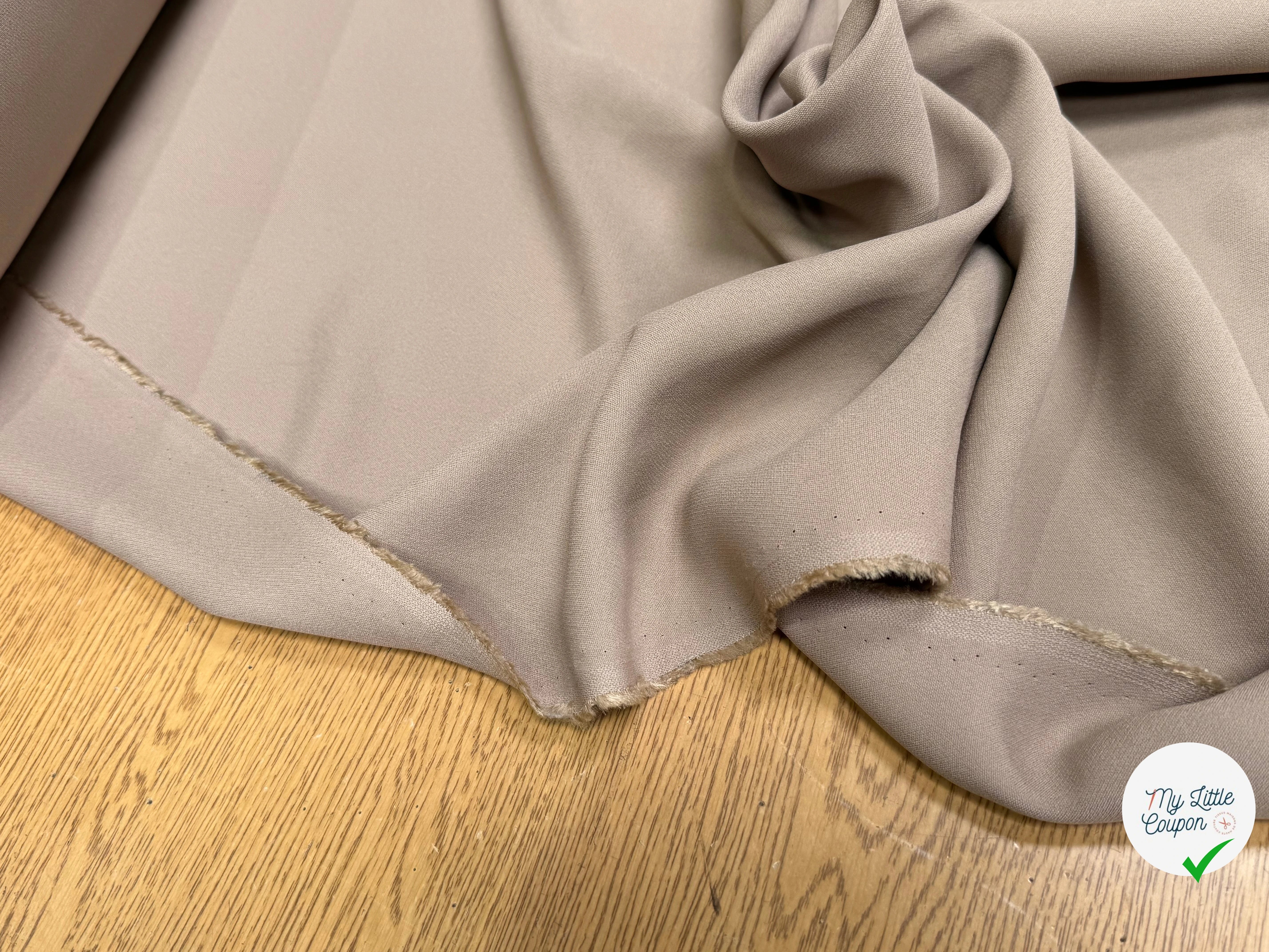 CREPE LOURD ACETATE VISCOSE SABLE TAUPE JAPAN - My Little Coupon