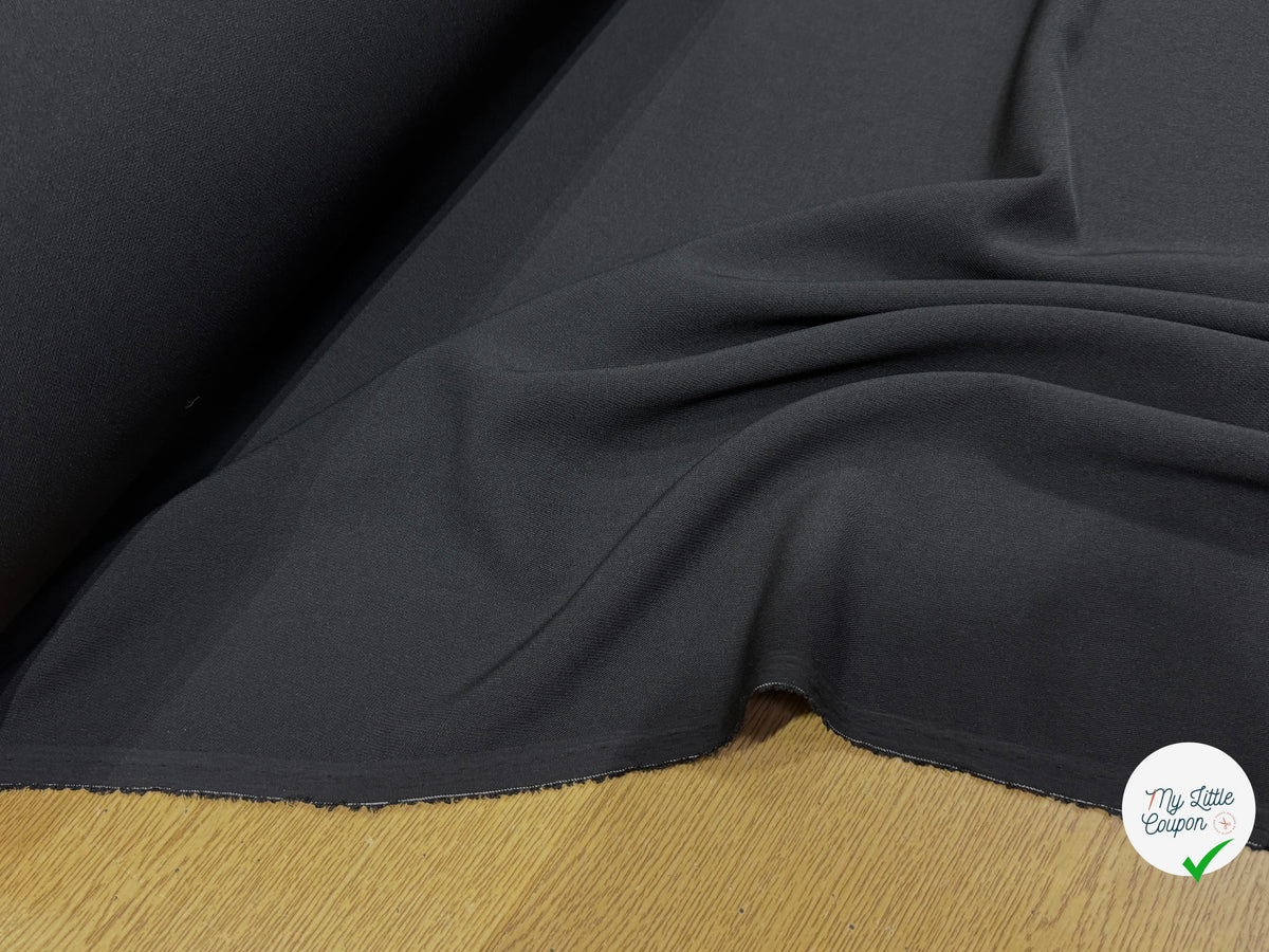 CRÊPE LOURD DE TAILLEUR AU TOMBÉ PLOMBANT NOIR 81% LAINE 16% SOIE - My Little Coupon