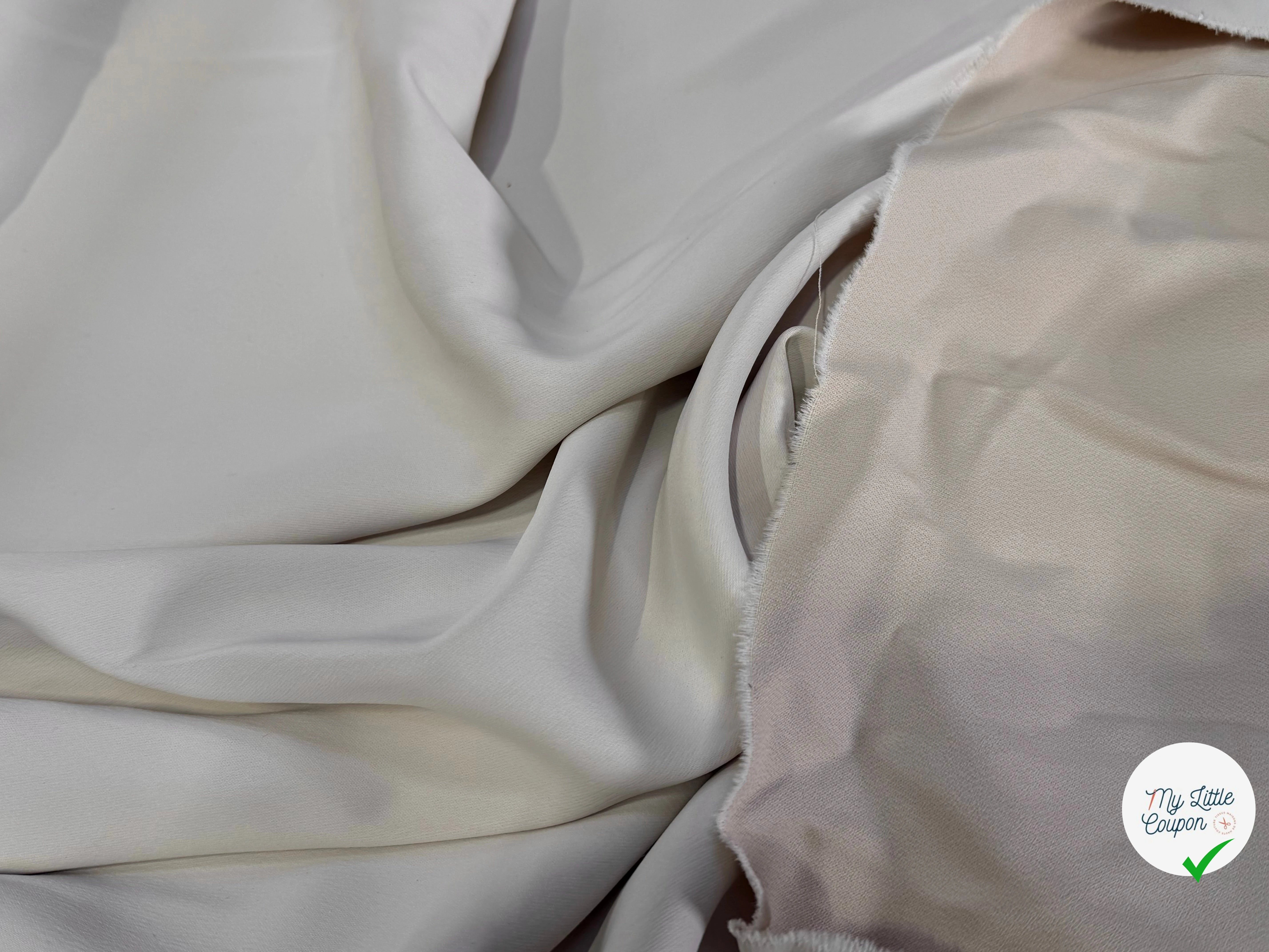CREPE LOURD ENVERS SATIN VISCOSE ACETATE BEIGE CRÊME STRETCH - My Little Coupon