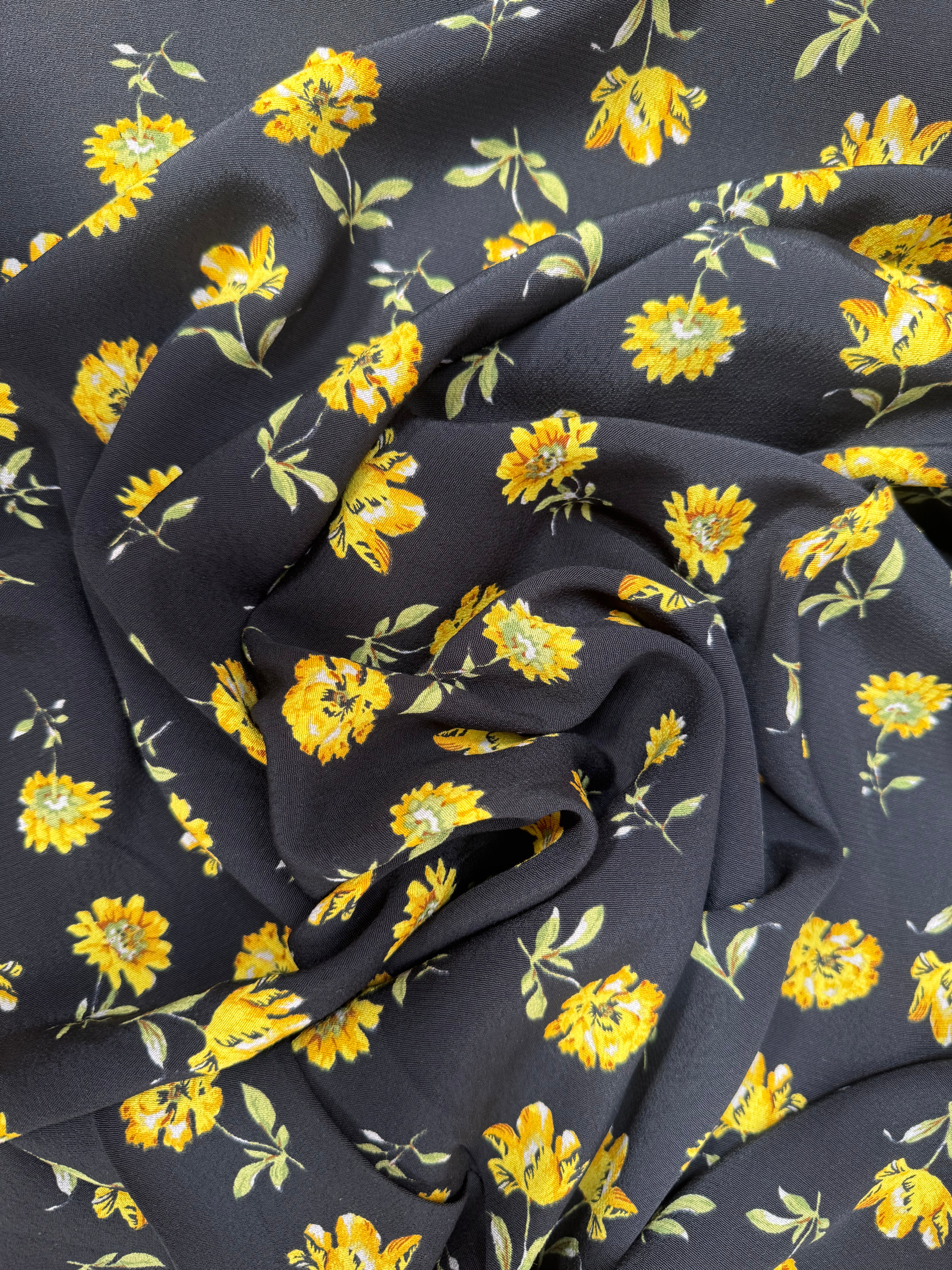 CRÊPE MARROCAIN VISCOSE FOND NOIR MOTIFS TOURNESSOL - My Little Coupon