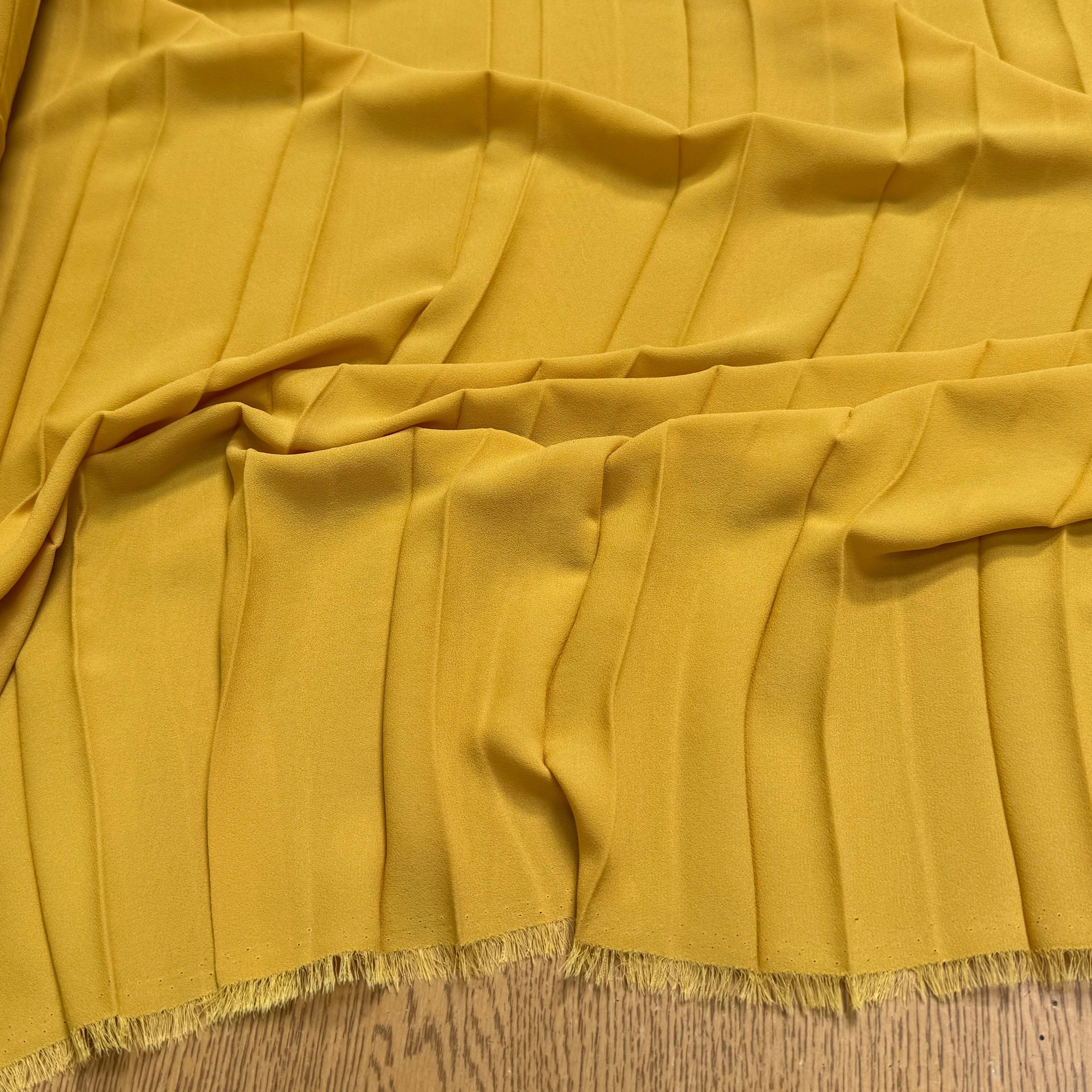 CREPE PLISSÉ FLUIDE JAUNE MOUTARD - My Little Coupon
