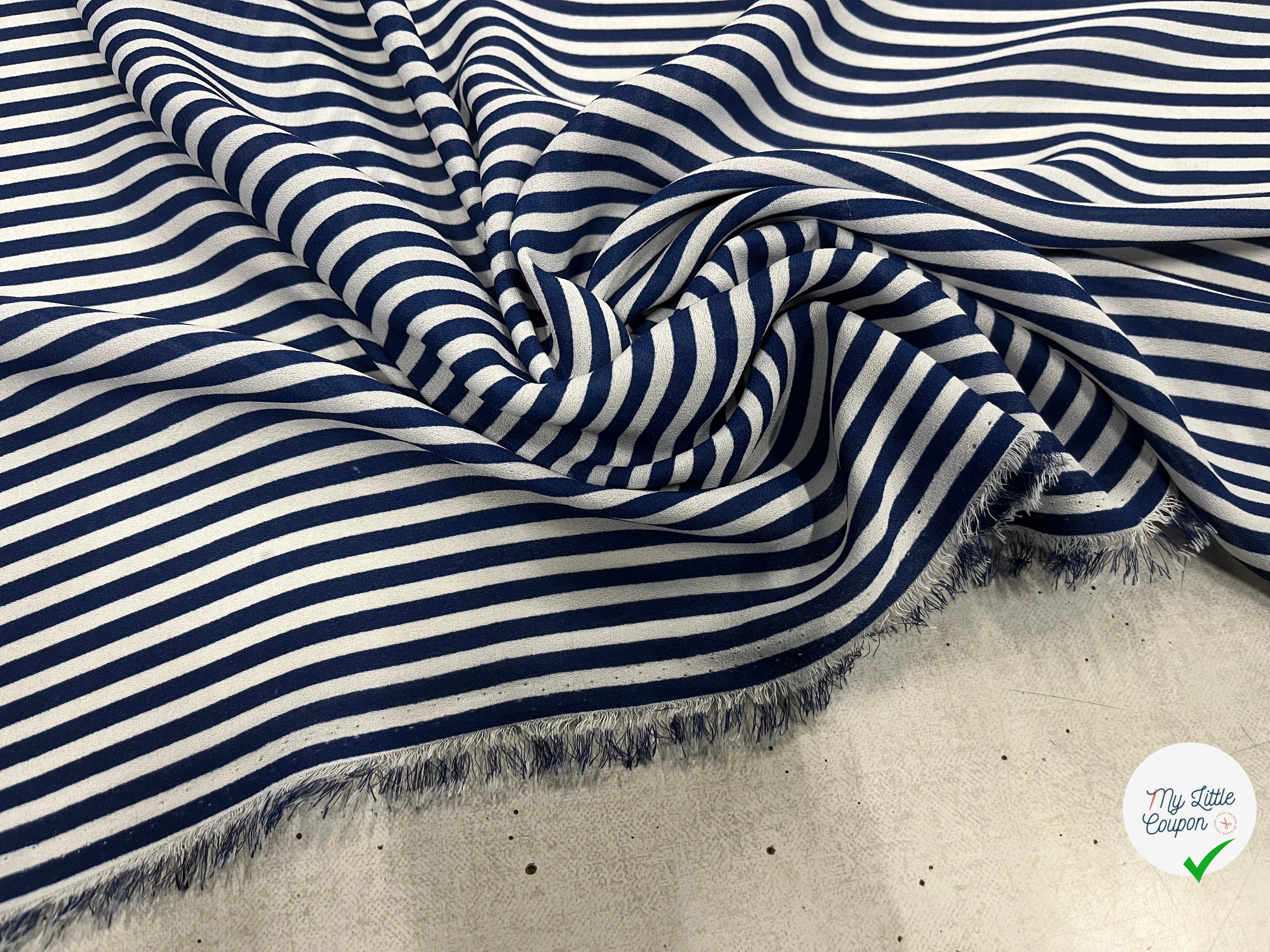 CREPE POLYESTER À RAYURES BLEU BLANCHE - My Little Coupon