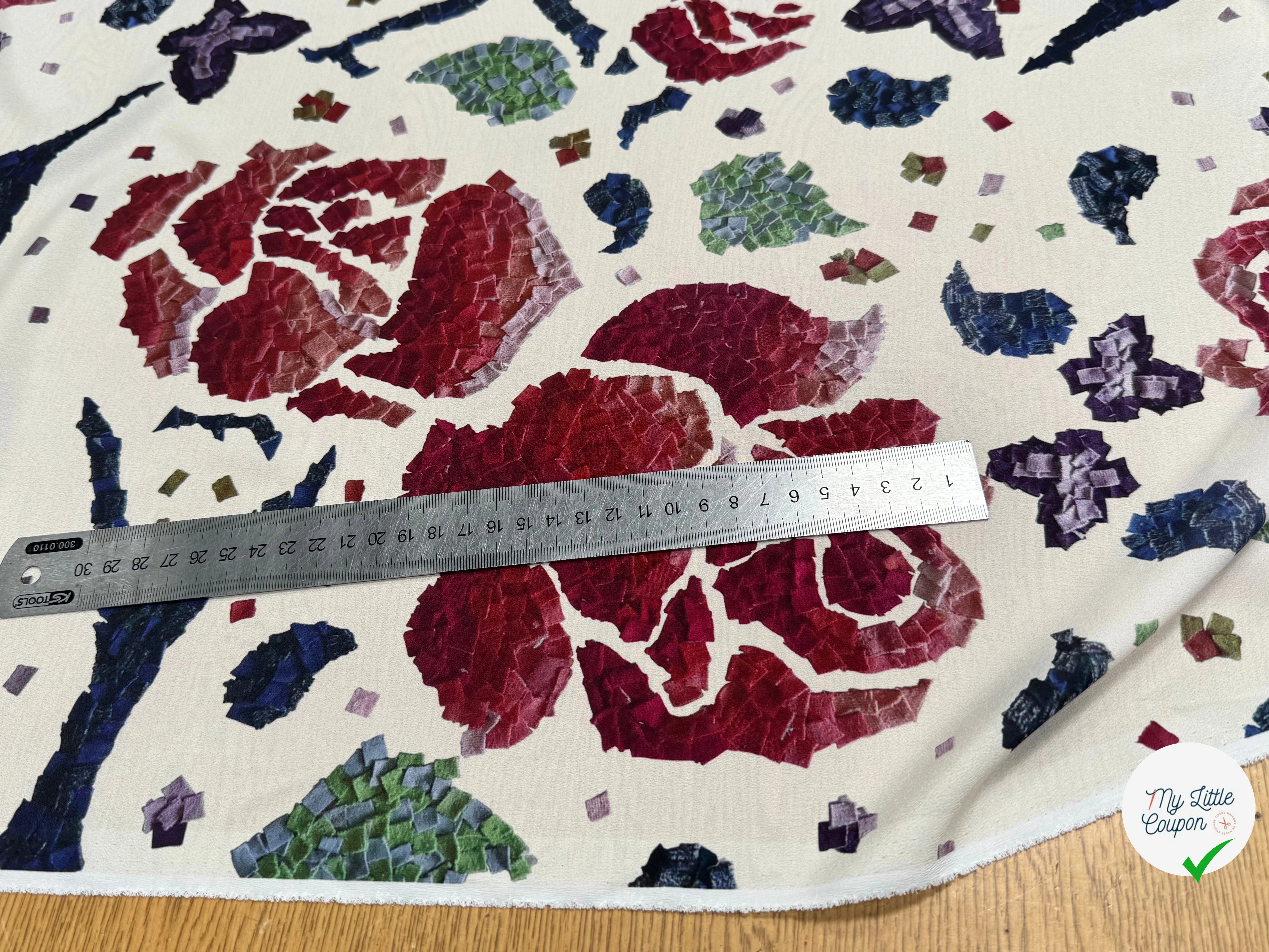CRÊPE POLYESTER IMPRIMÉ FLORAL GROSSES FLEURS RAPPORT 98 CM CREPE SB GROSSES FLEURS - My Little Coupon
