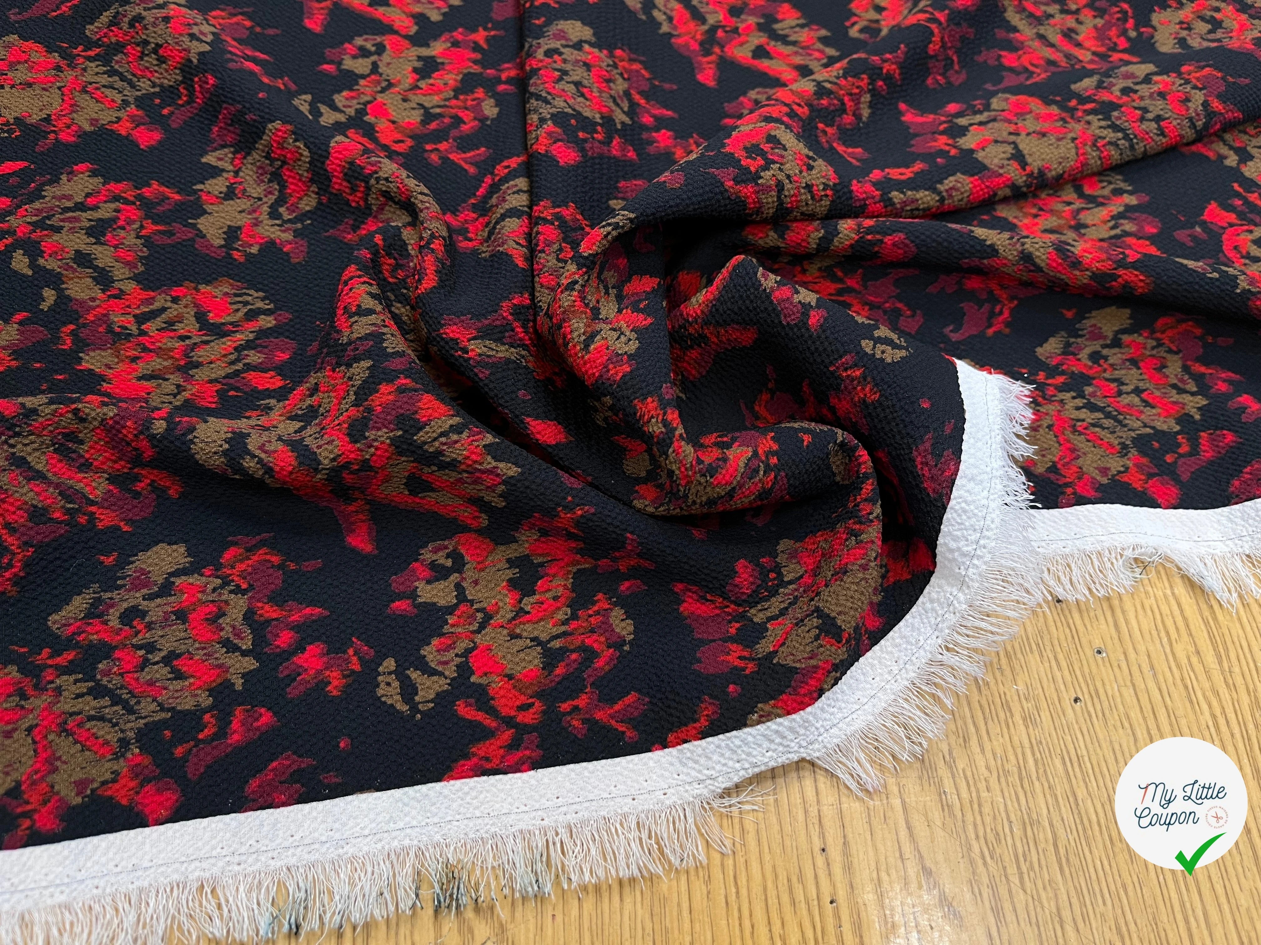 CREPE POLYESTER MOTIF MULTICOLORES SUR FOND NOIR - My Little Coupon