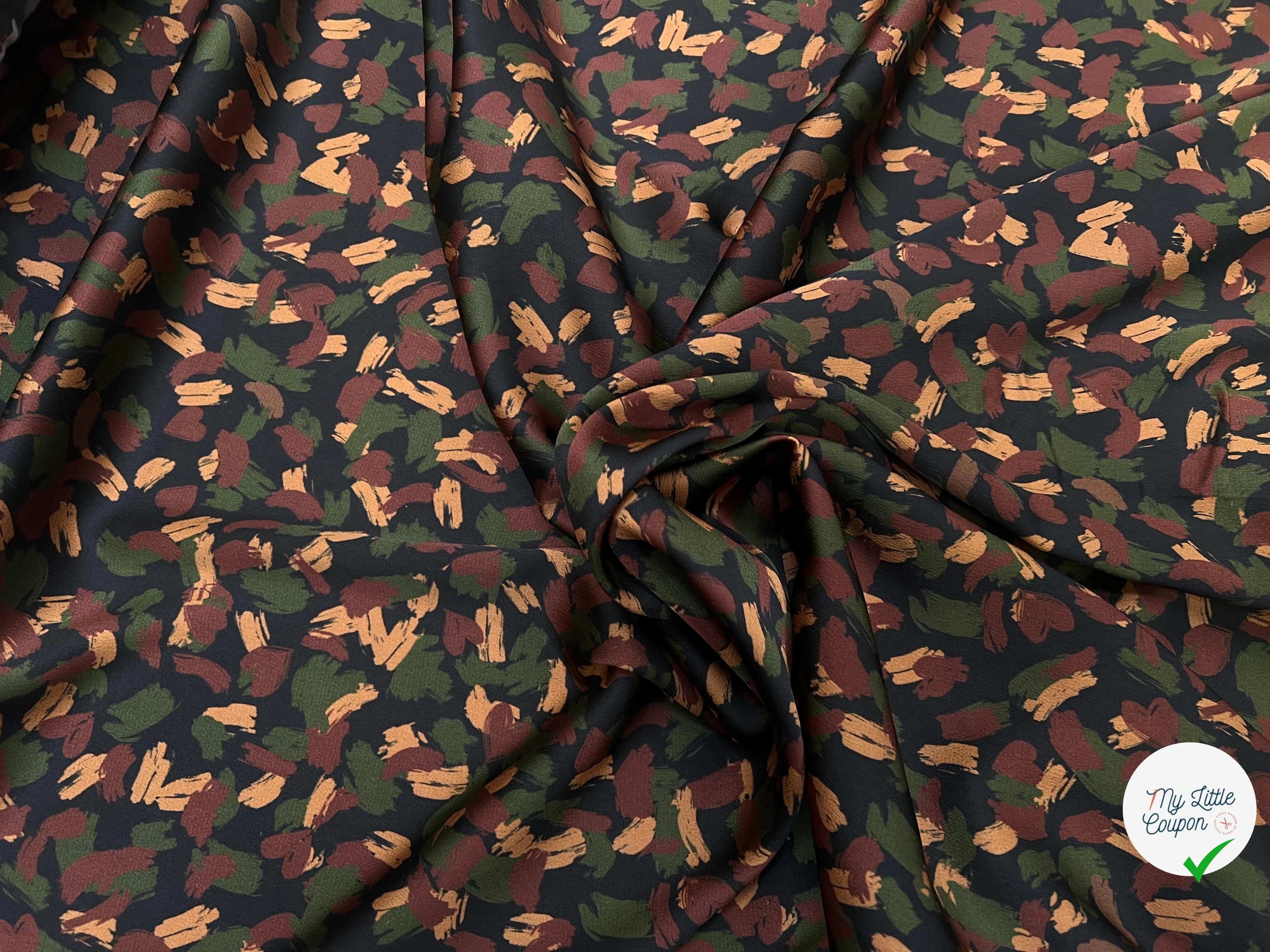 CREPE SATINÉ ARMY PACIFIQUE COEUR MOTIF TACHES - My Little Coupon