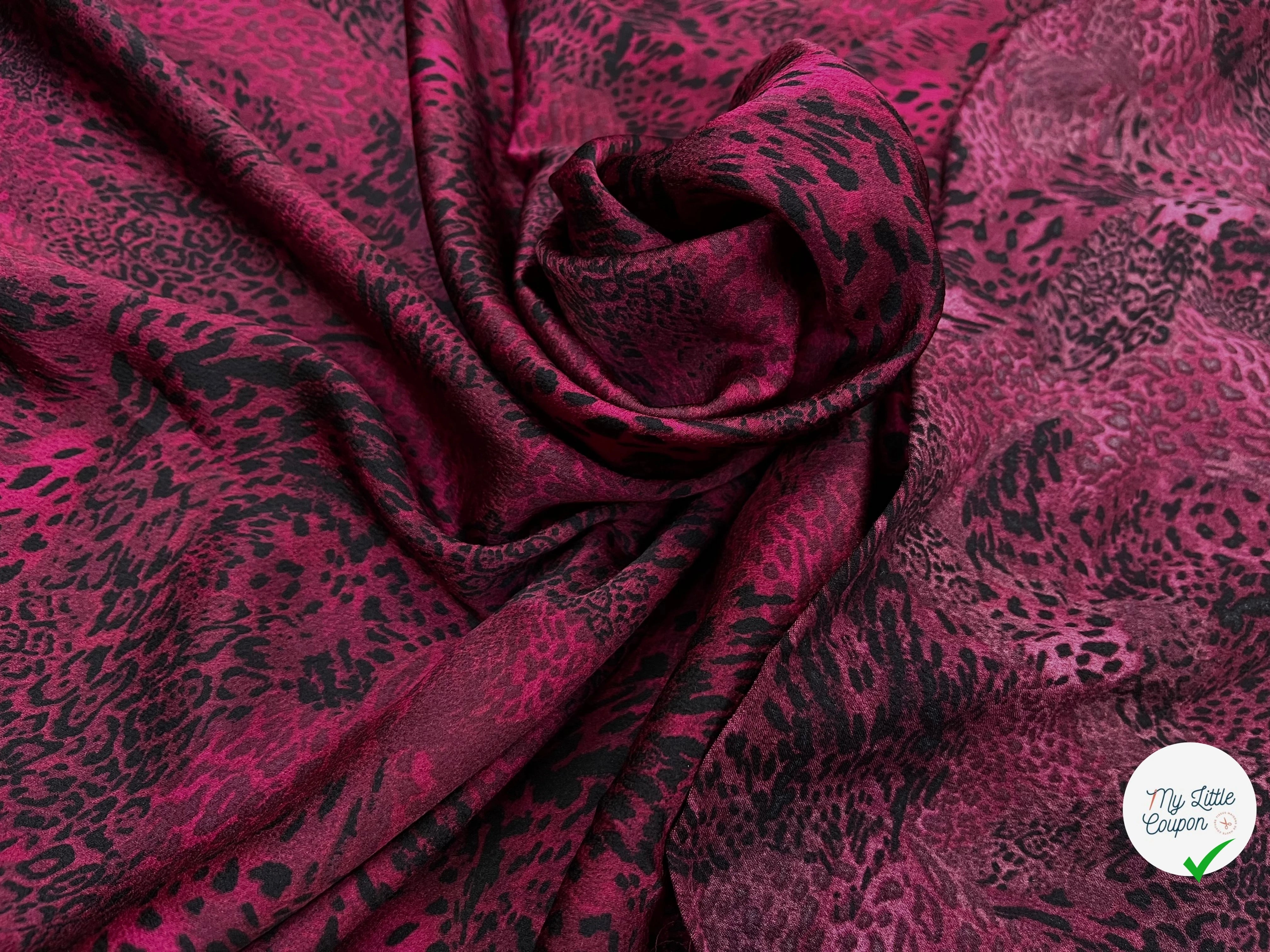 CREPE SATINÉ MOTIF ANIMAL LÉOPARD BORDEAUX - My Little Coupon