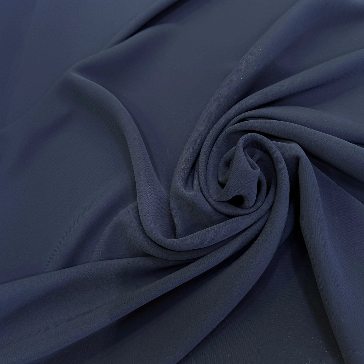 CREPE SERGÉ LOURD TOMBÉ FLUIDE BLEU CARBONE/MARINE - My Little Coupon