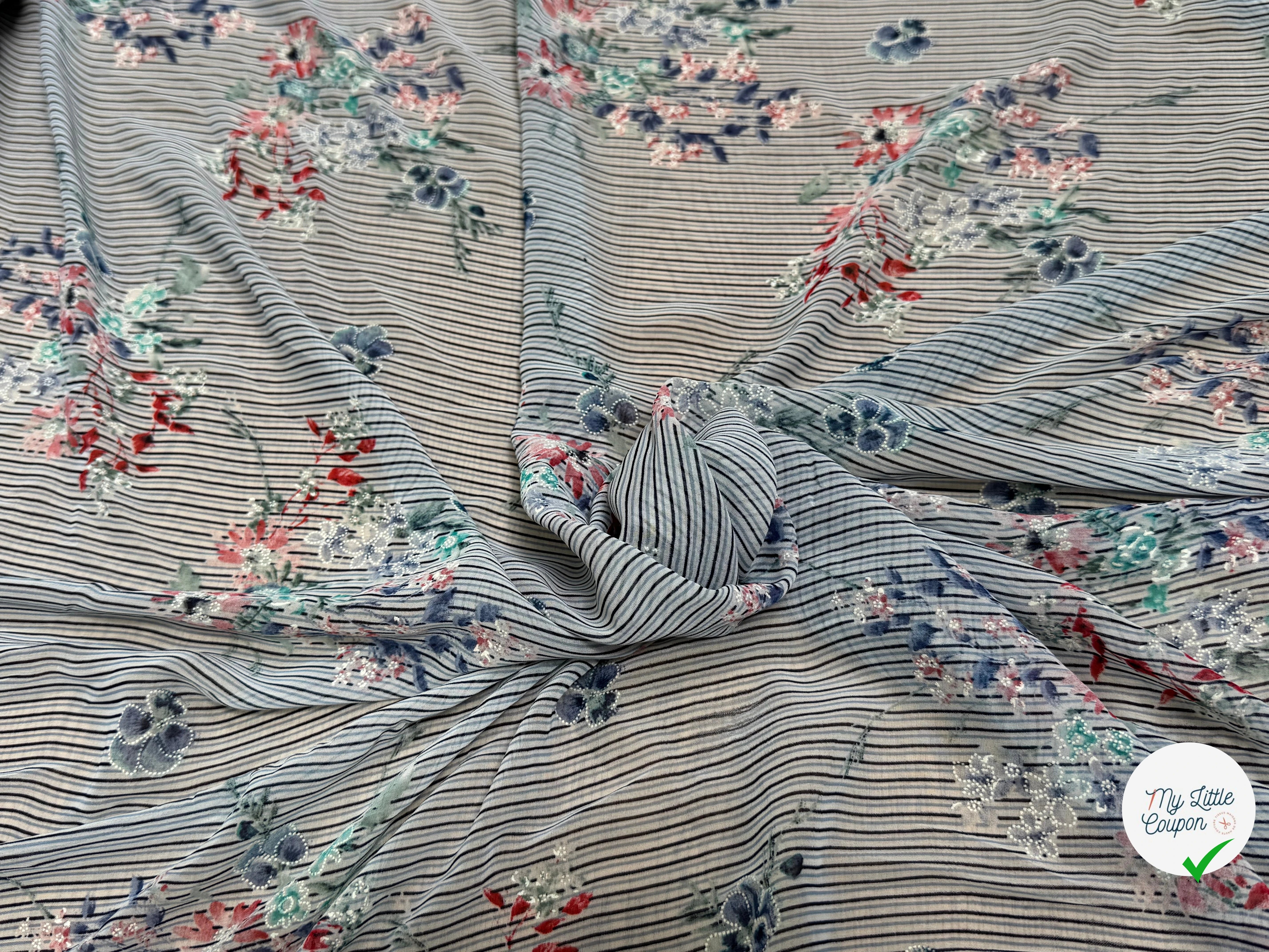 CREPE ULTRA FIN FOND BLANC À RAYURES MOTIFS FLORAUX BLEUS - My Little Coupon