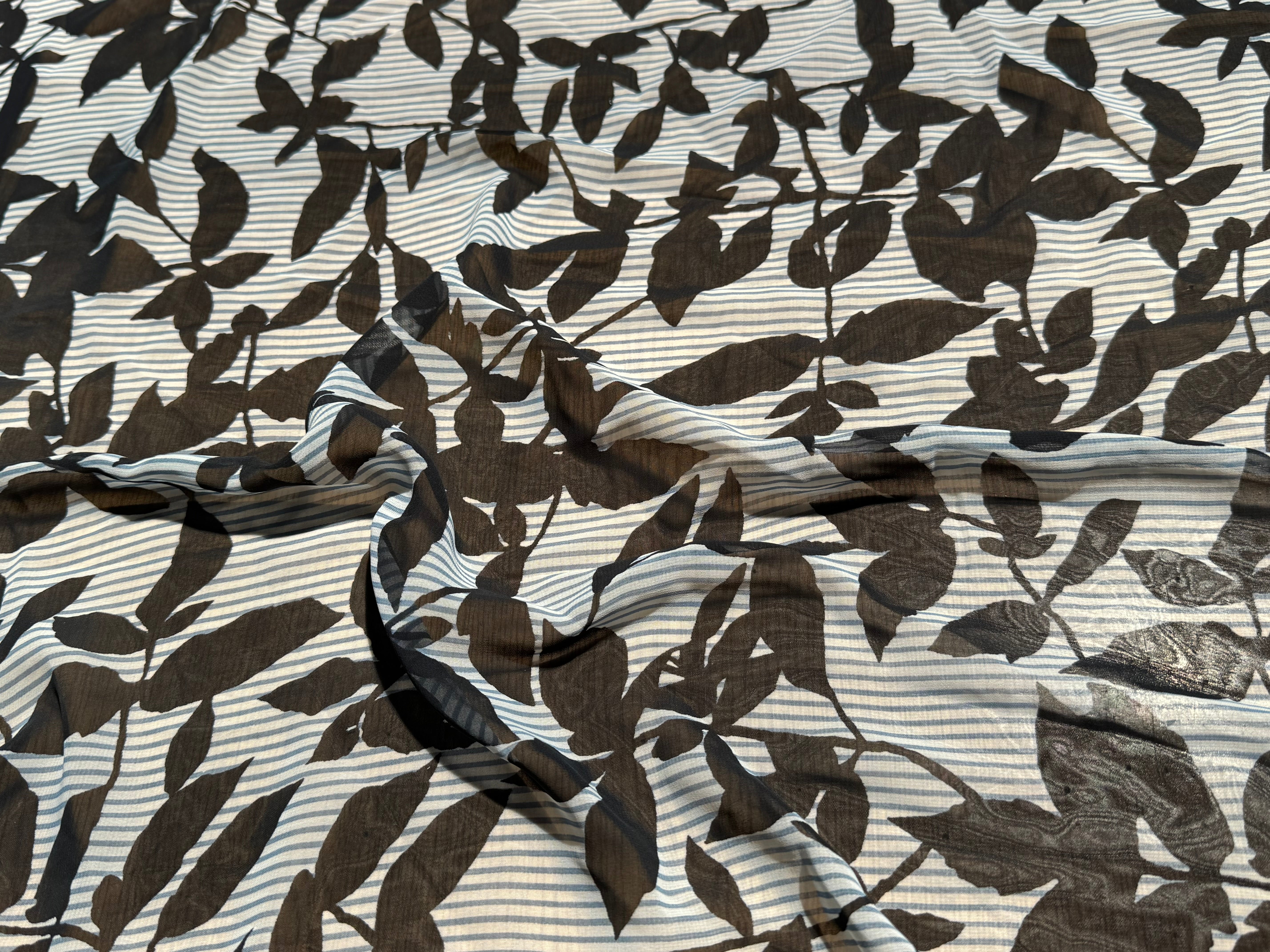 CREPE ULTRA FIN FOND BLANC IMPRIMÉ MOTIFS FEUILLAGES NOIRS - My Little Coupon
