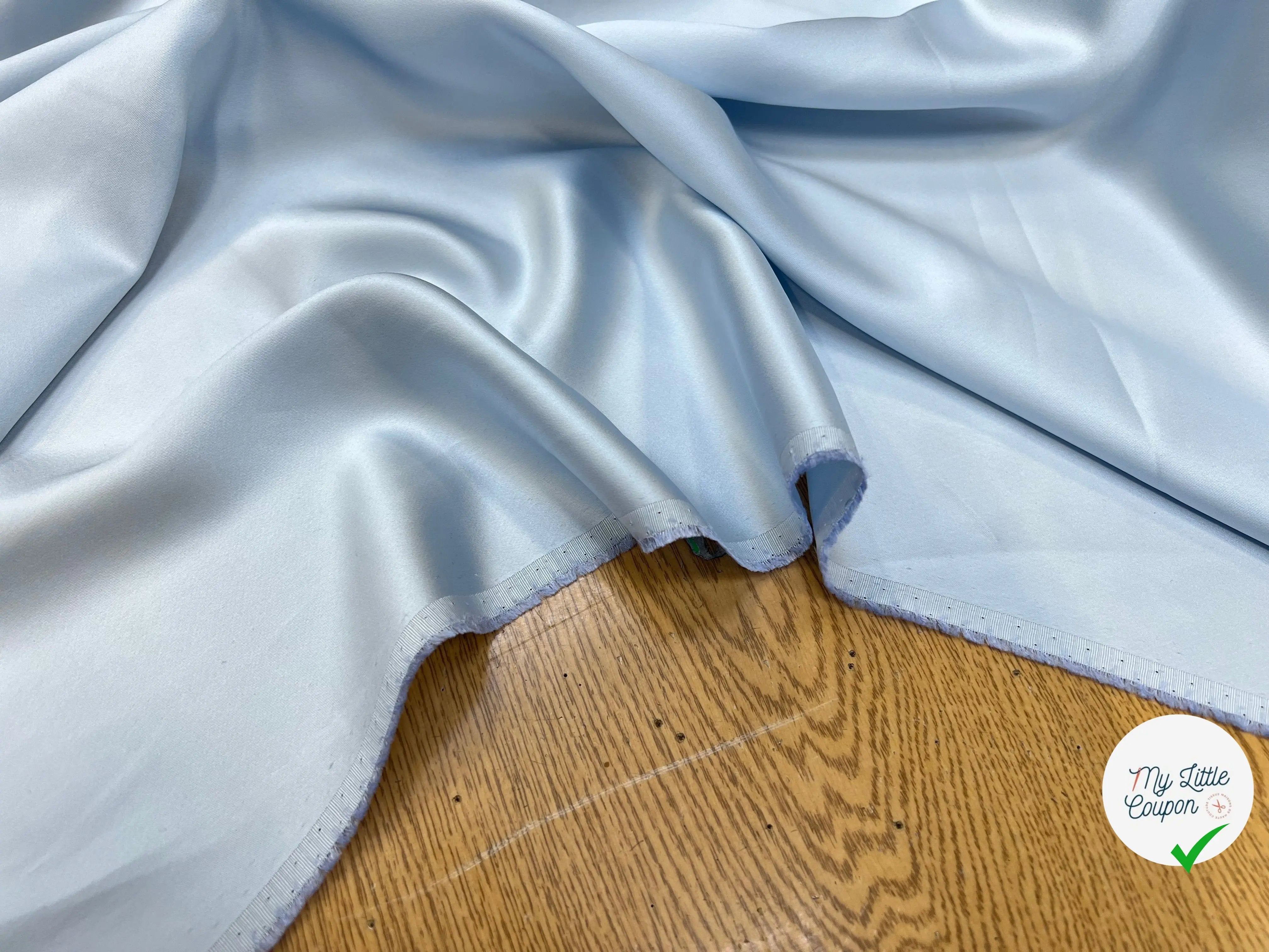 CREPE VISCOSE ENVERS SATIN BLEU CLAIR - My Little Coupon