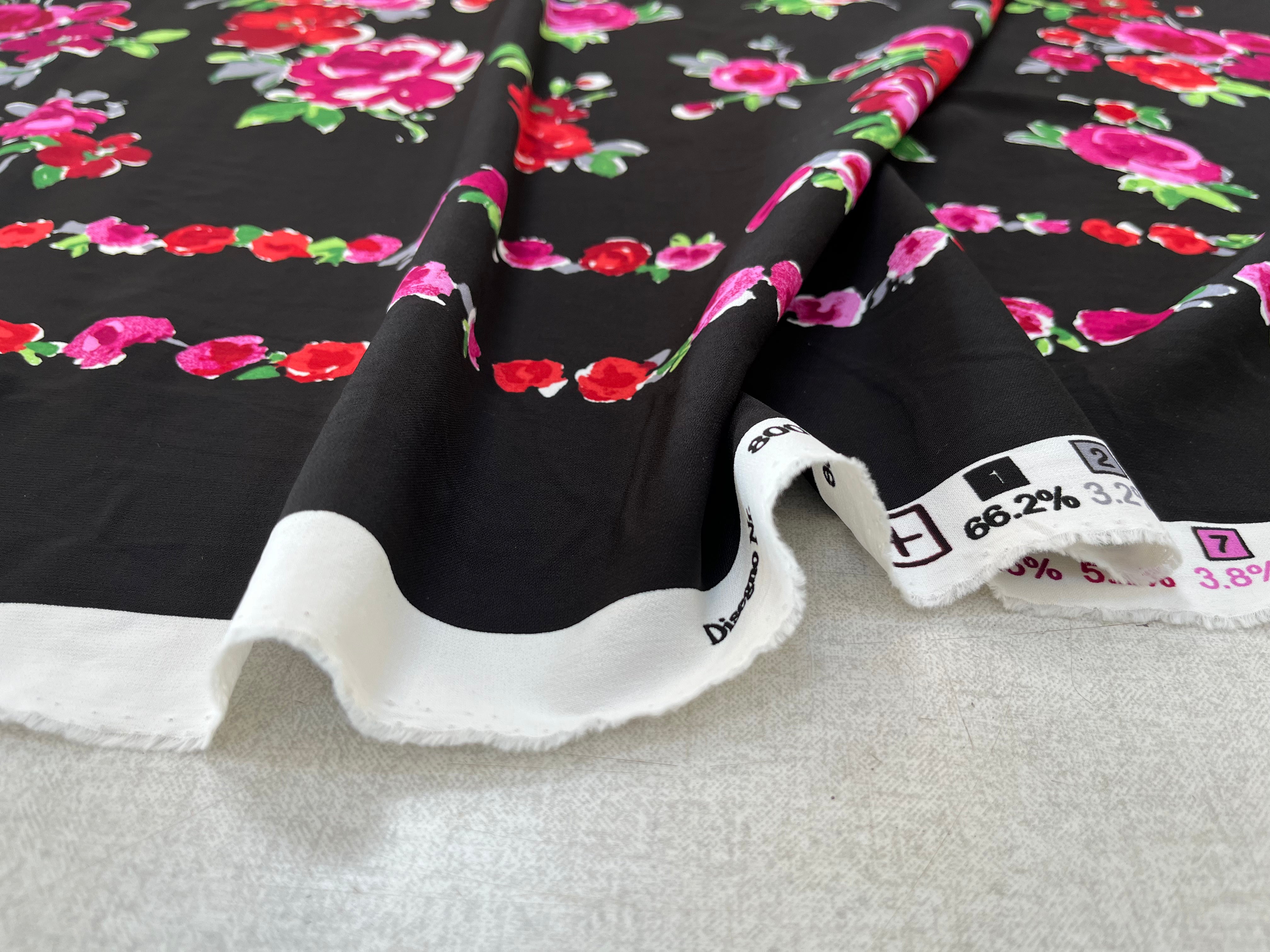 CREPE VISCOSE FLEURS FOND NOIR - My Little Coupon