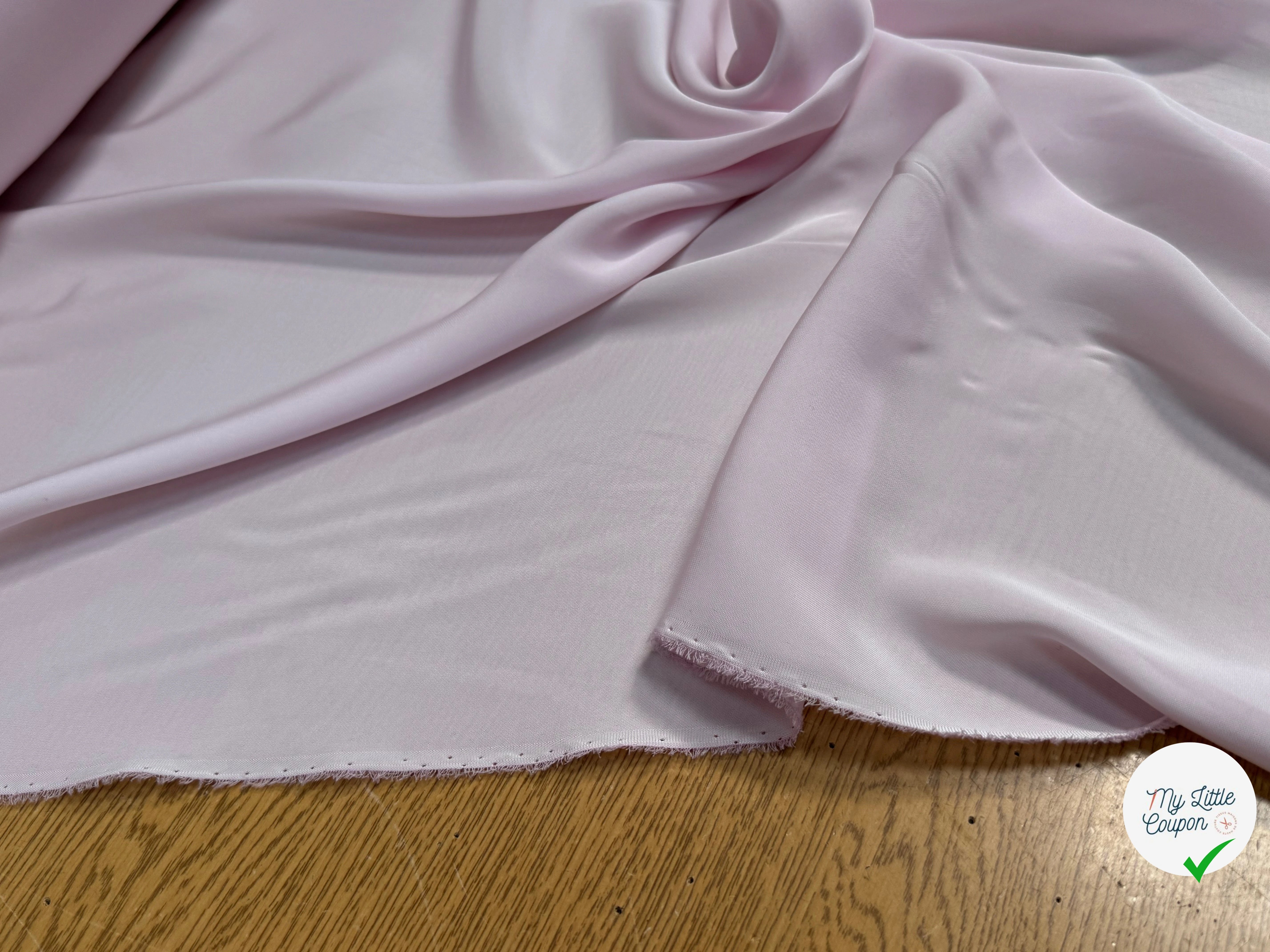 CREPE VISCOSE FLUIDE ASPECT PEACHSKIN 18% SOIE LIGHT PINK - My Little Coupon