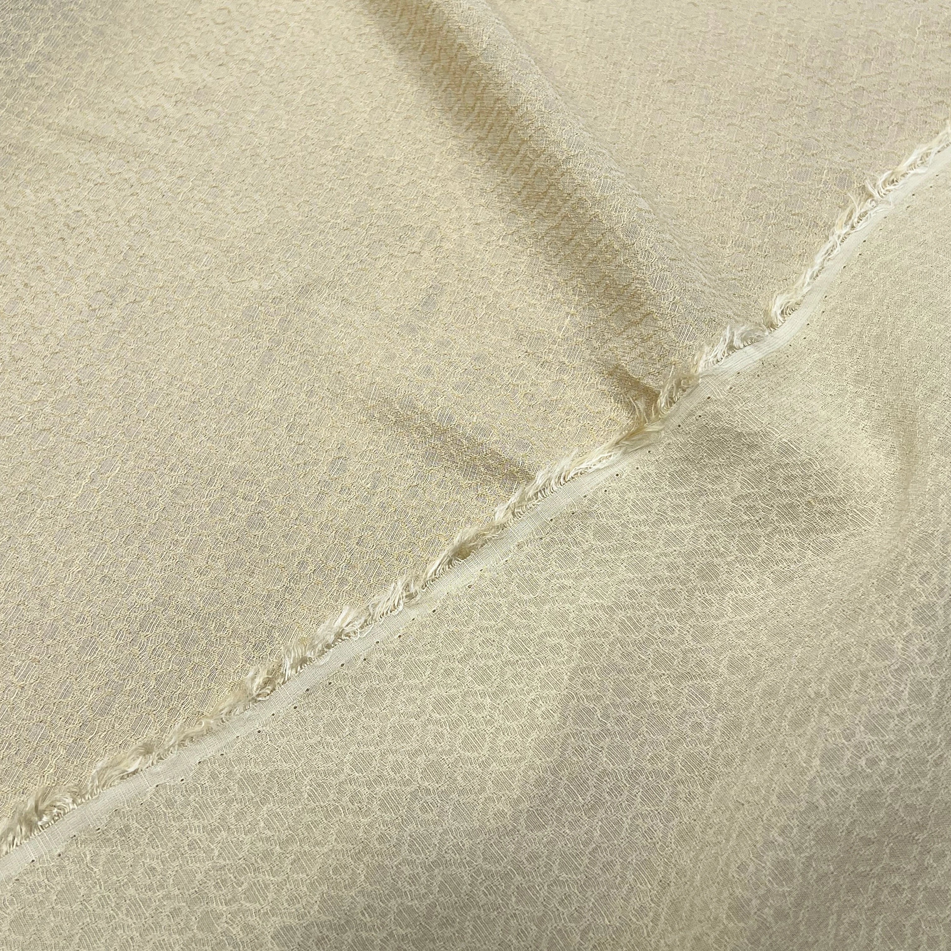 CREPE VISCOSE JACQUARD MOTIF GÉOMETRIQUE COQUILLE DOFFE - My Little Coupon