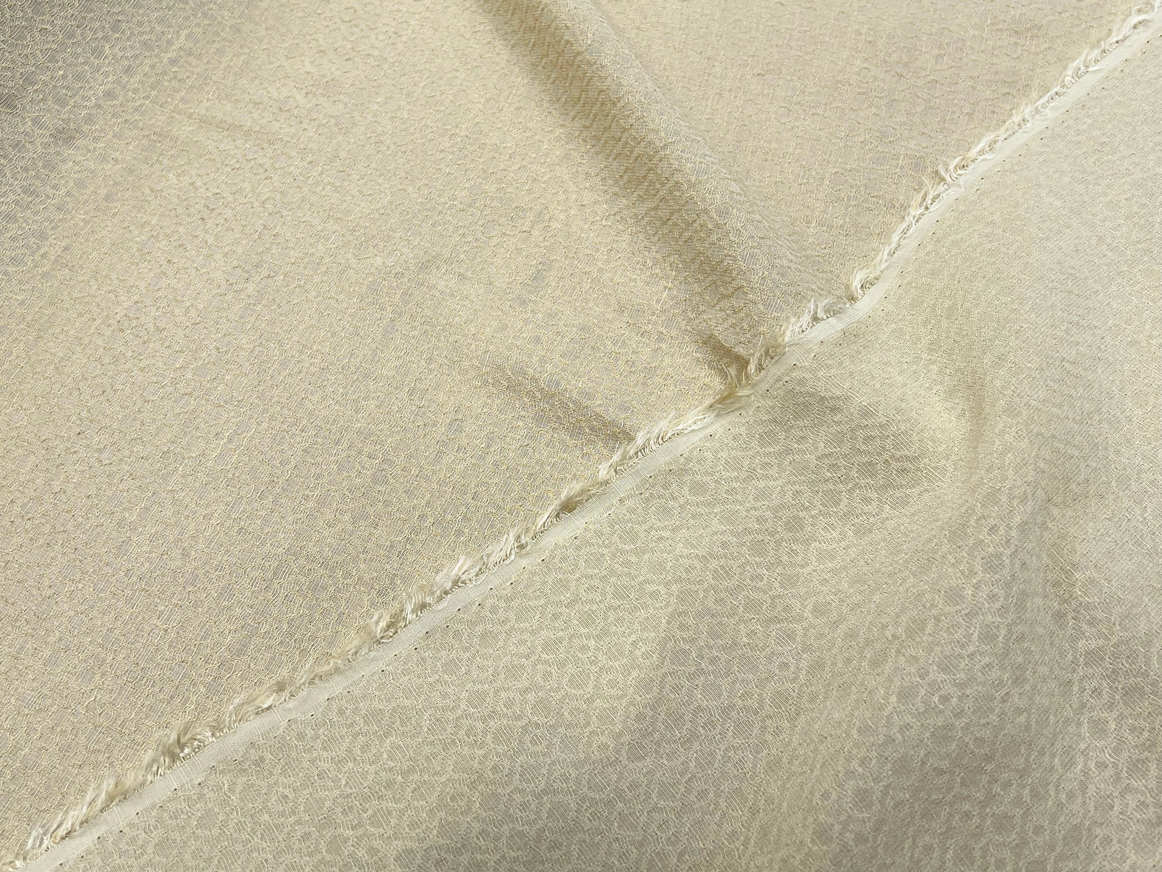 CREPE VISCOSE JACQUARD MOTIF GÉOMETRIQUE COQUILLE DOFFE - My Little Coupon